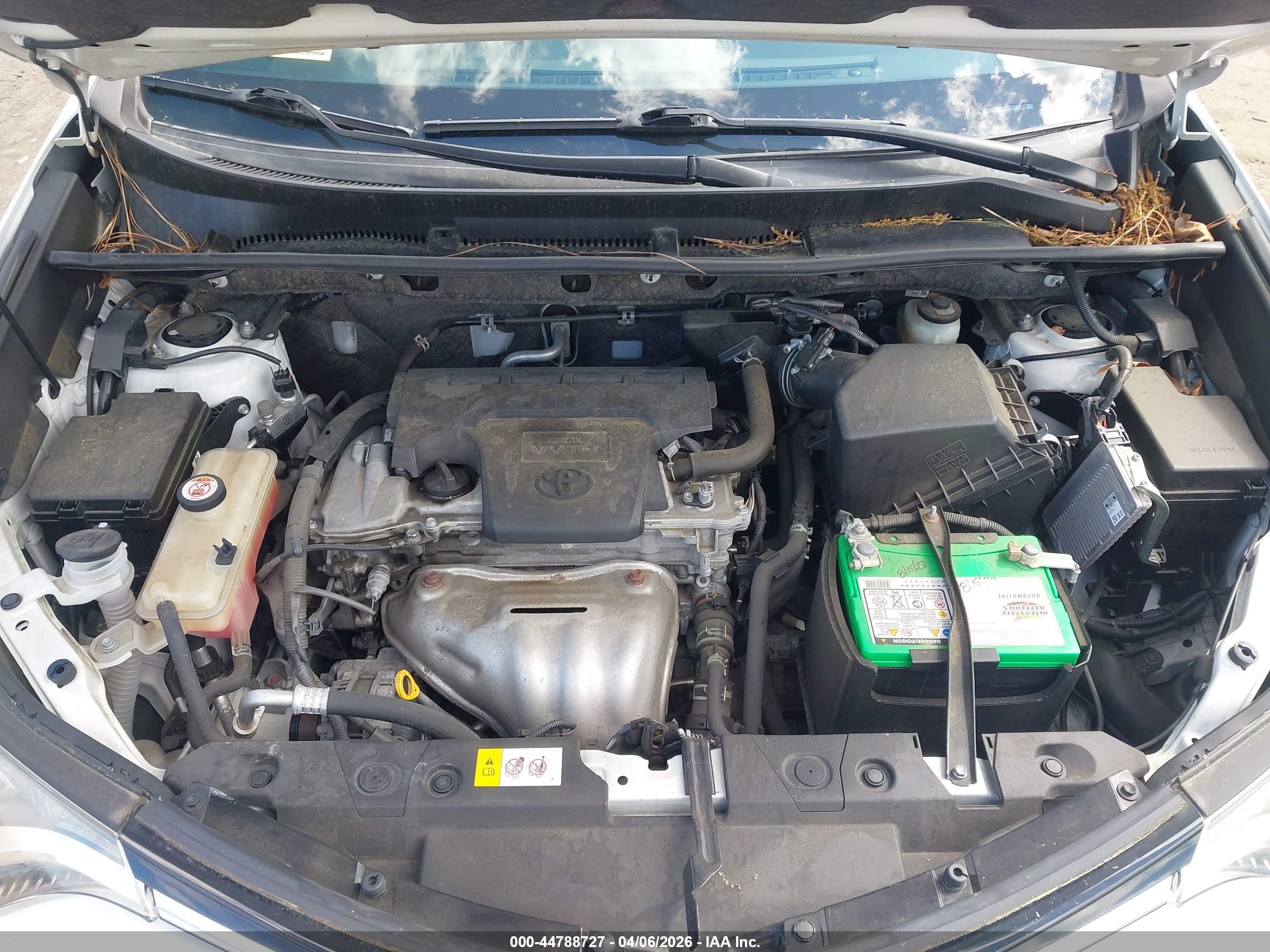 TOYOTA RAV4 image 10