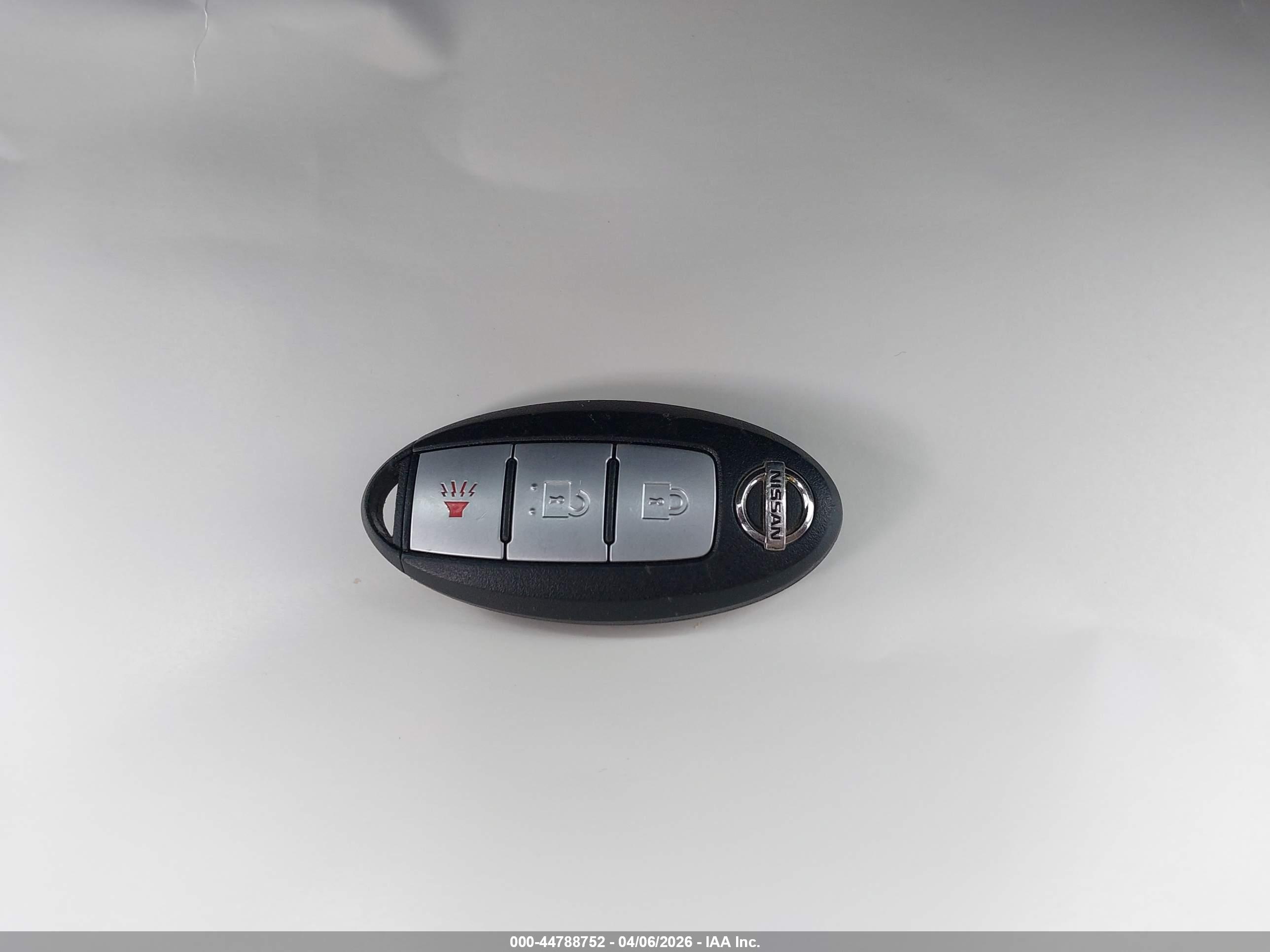 NISSAN ROGUE image 11