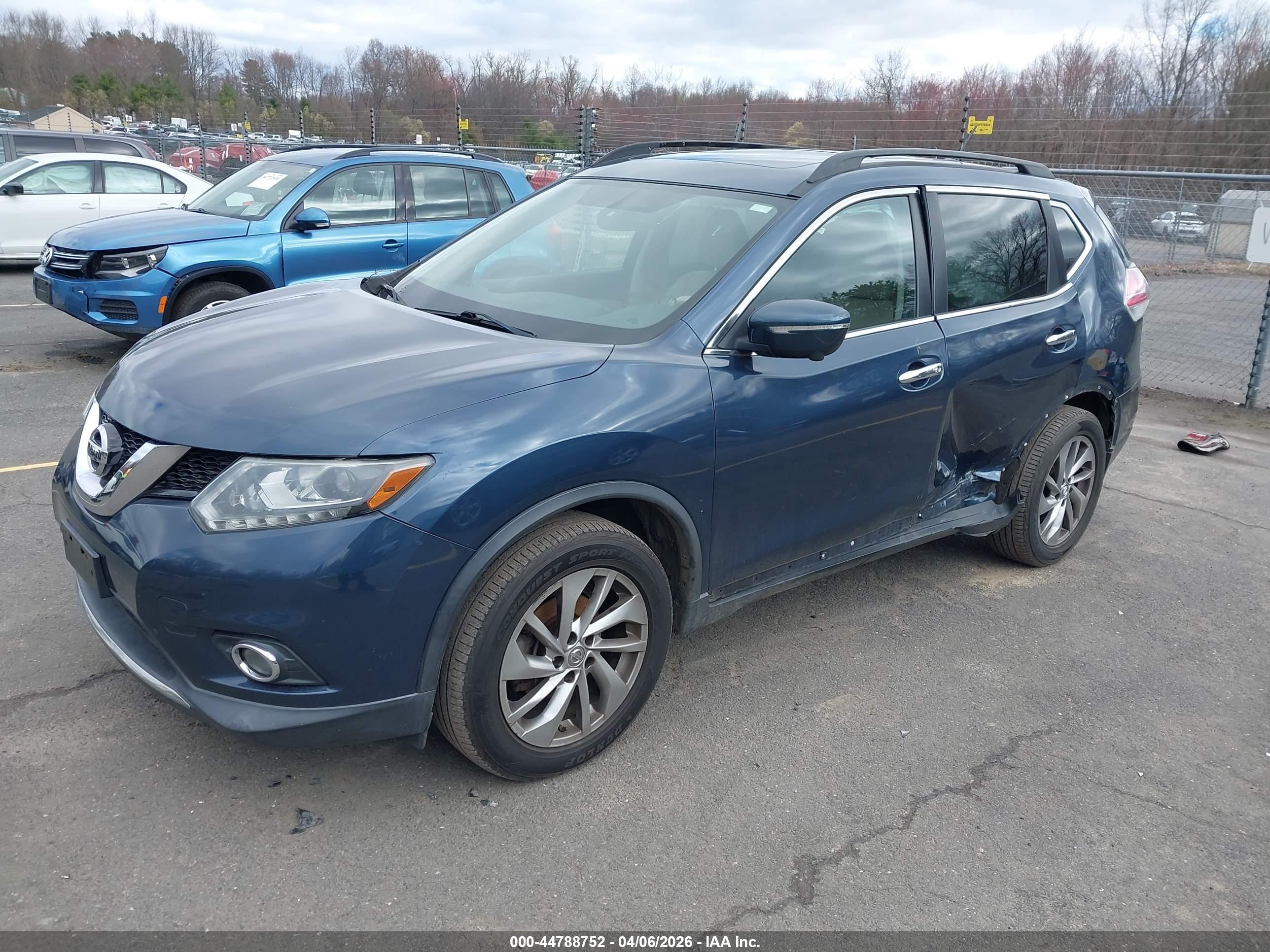 NISSAN ROGUE image 2