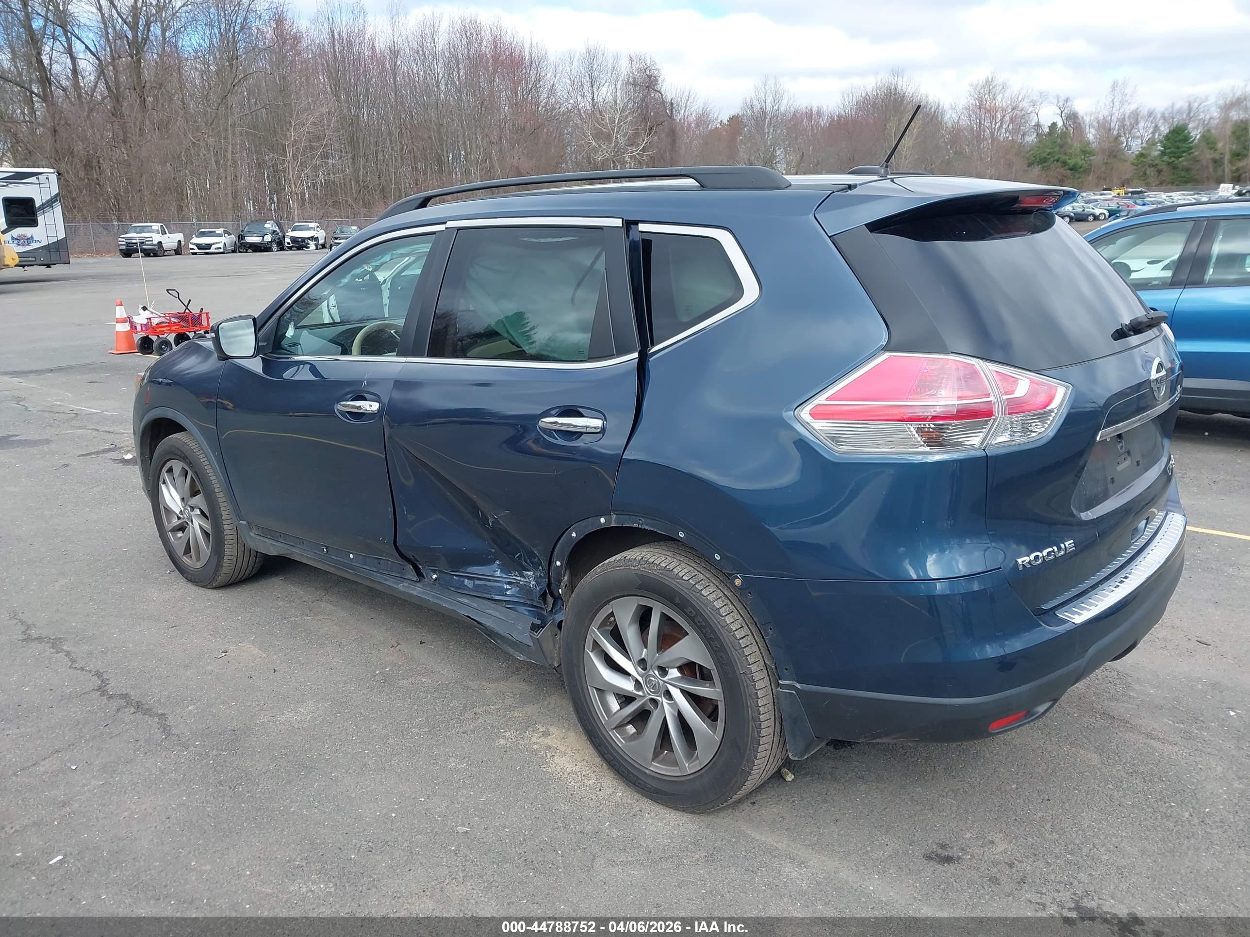 NISSAN ROGUE image 3