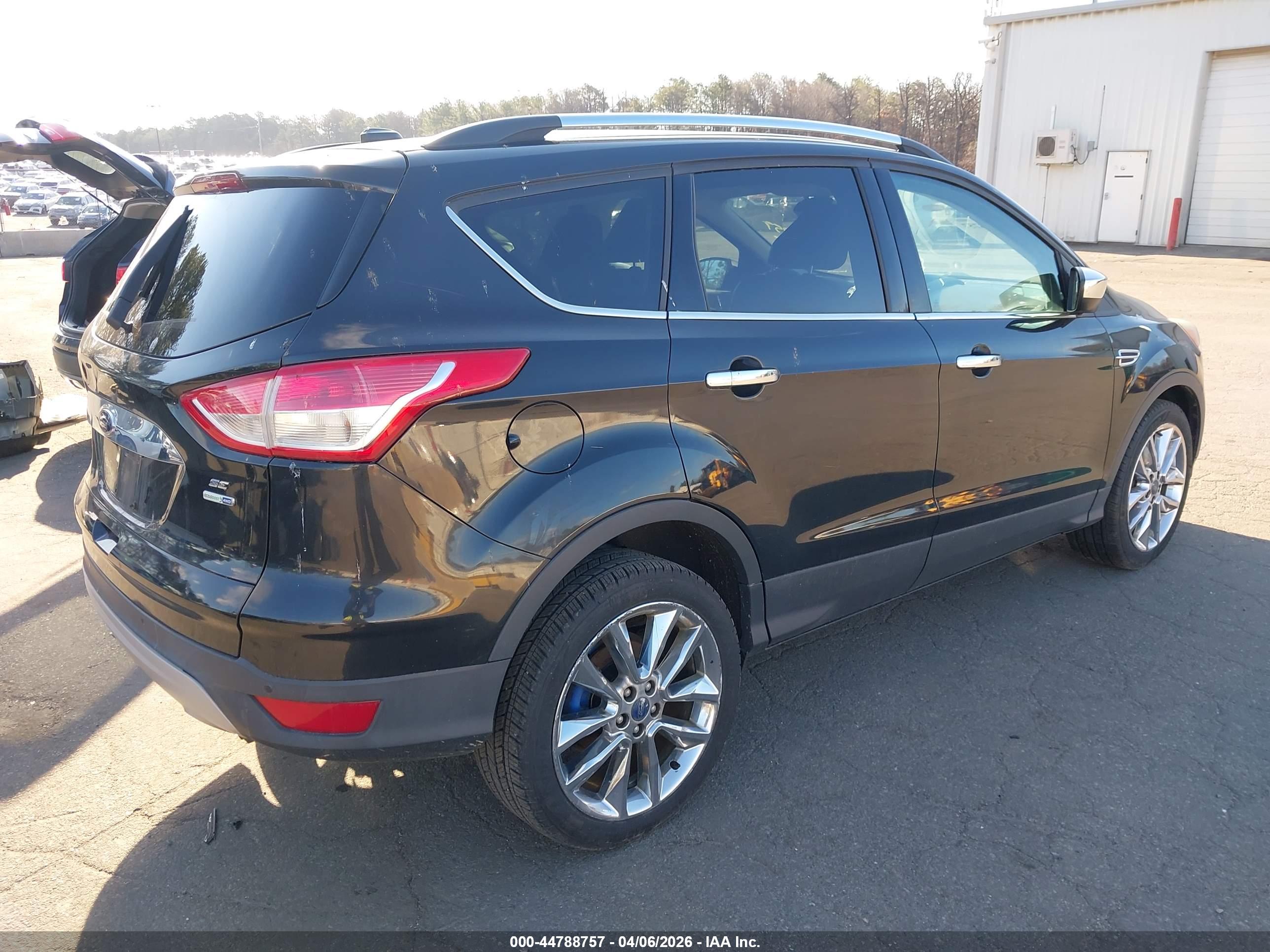 FORD ESCAPE image 4