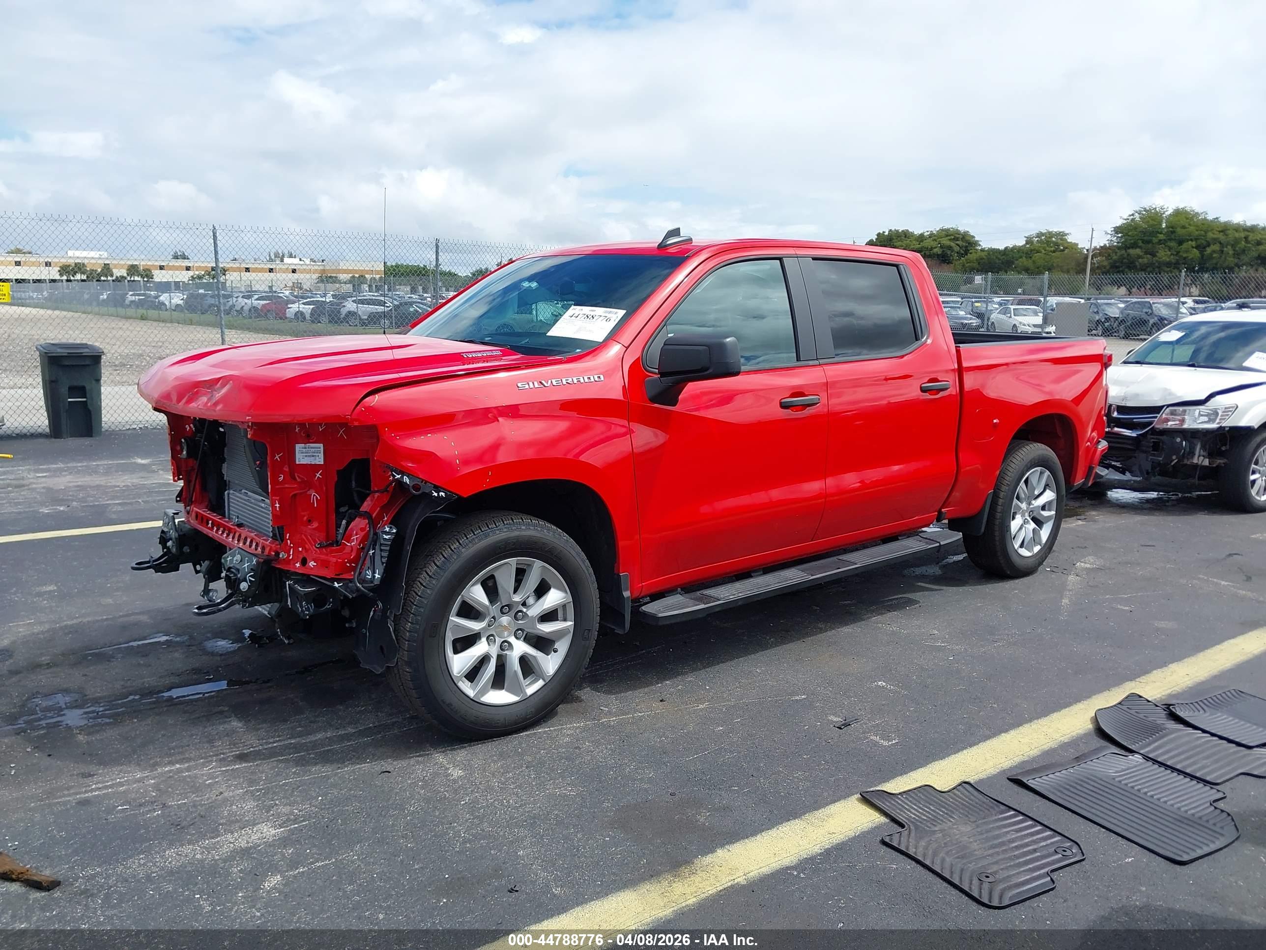 CHEVROLET SILVERADO image 2