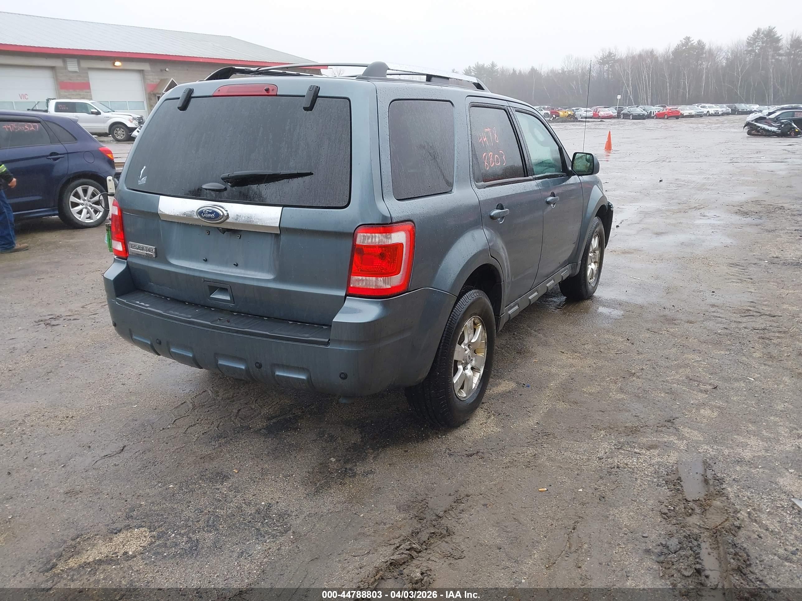 FORD ESCAPE image 4