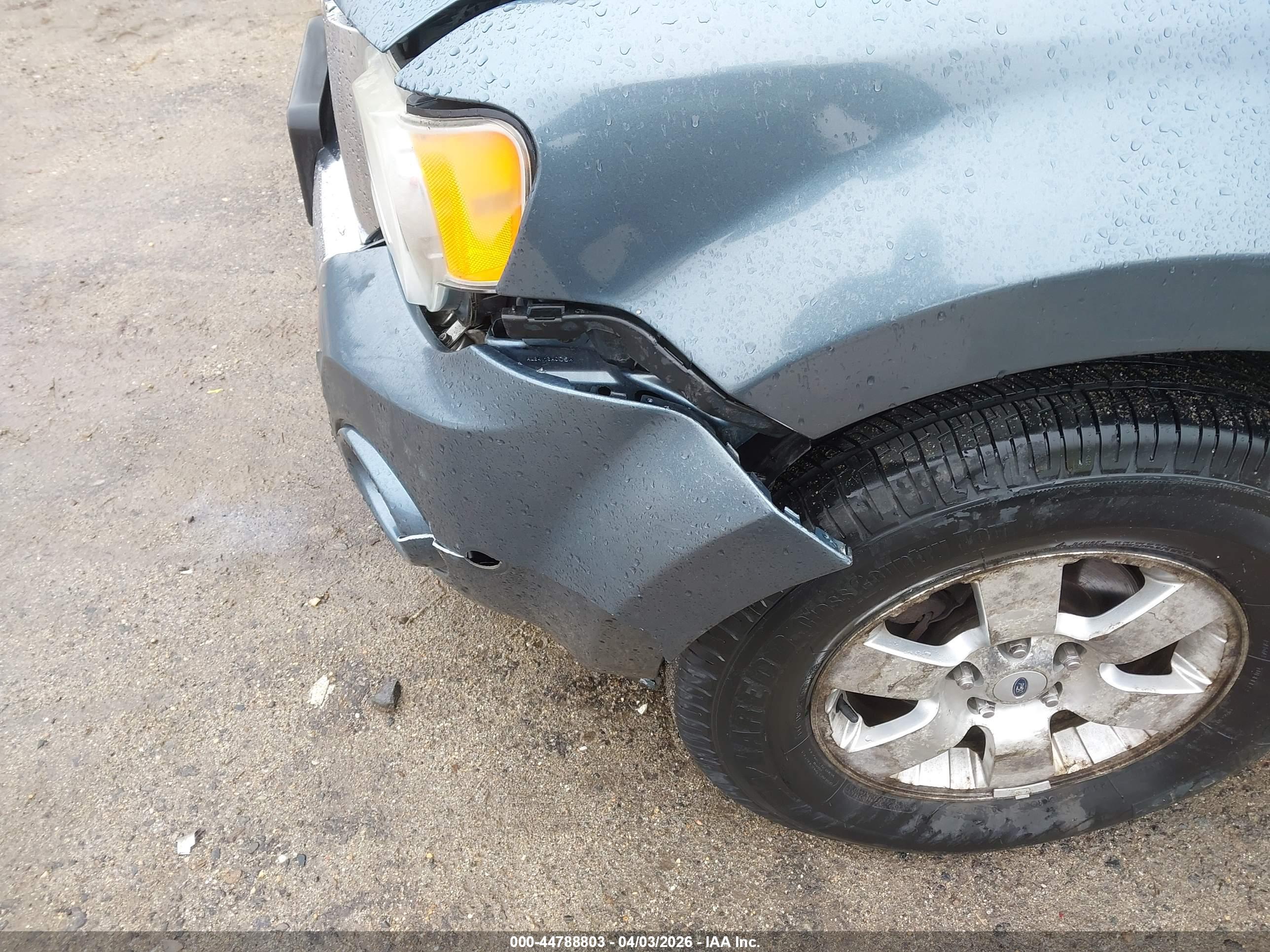 FORD ESCAPE image 6