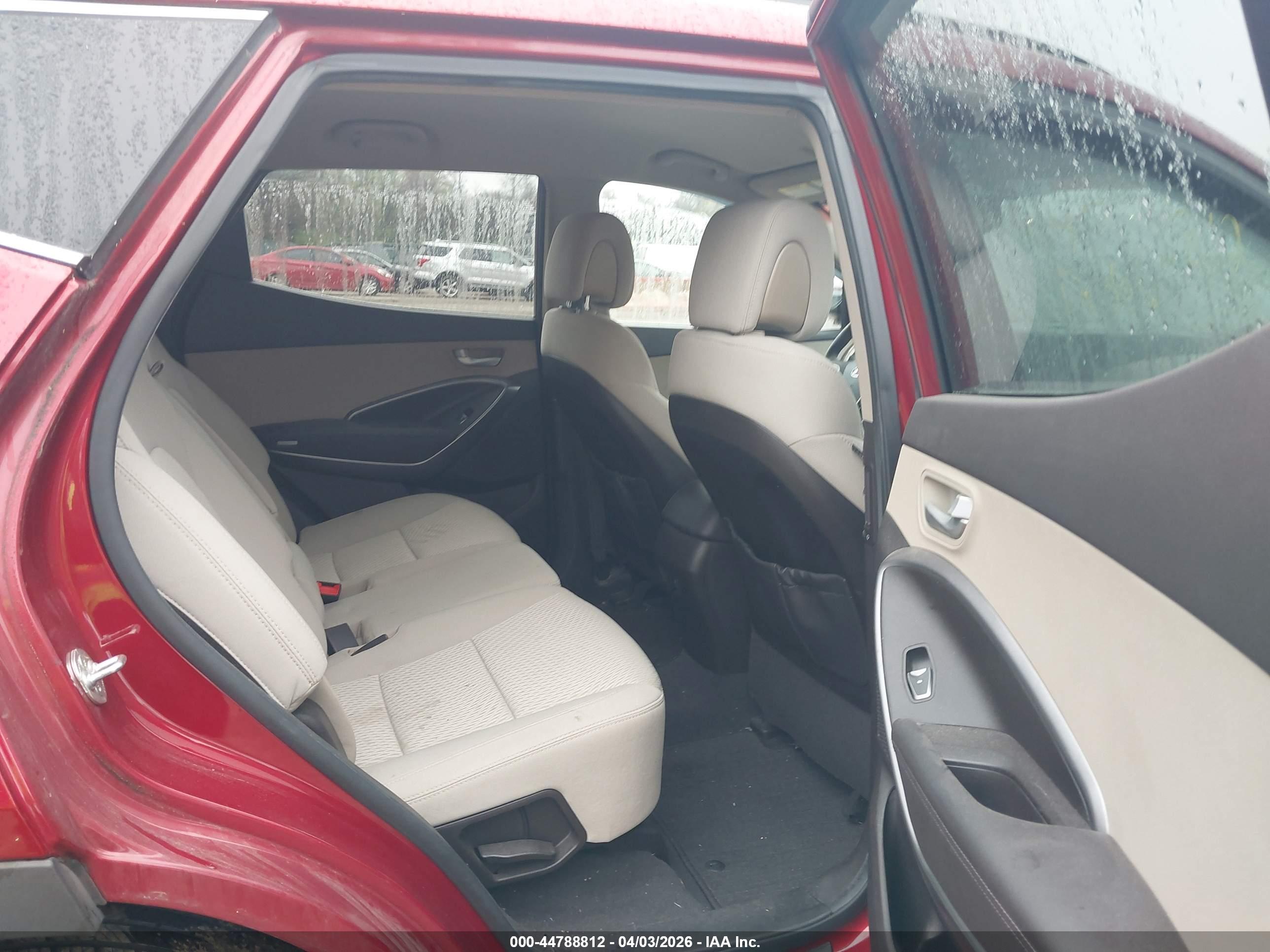 HYUNDAI SANTA image 8