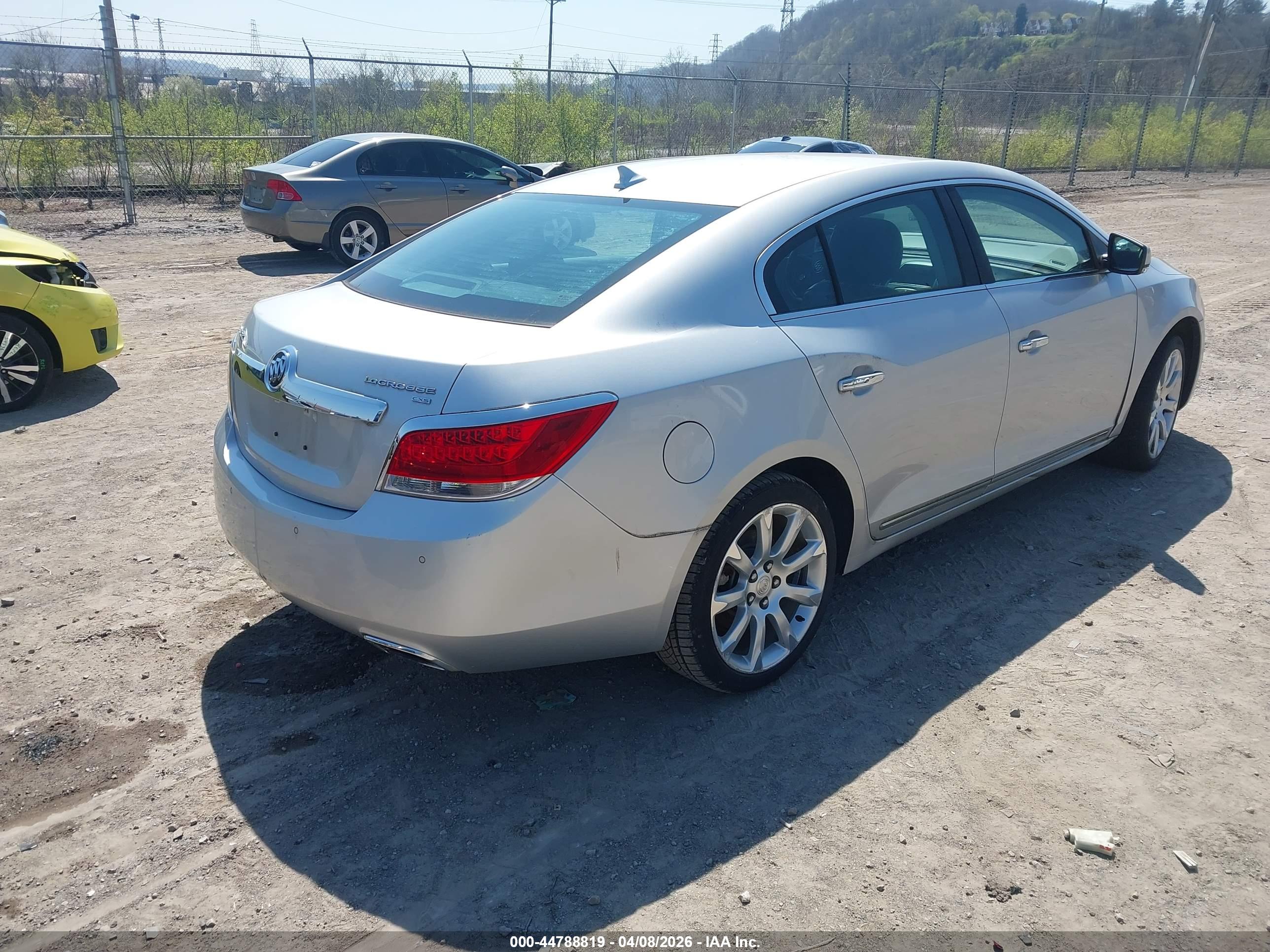 BUICK LACROSSE image 4