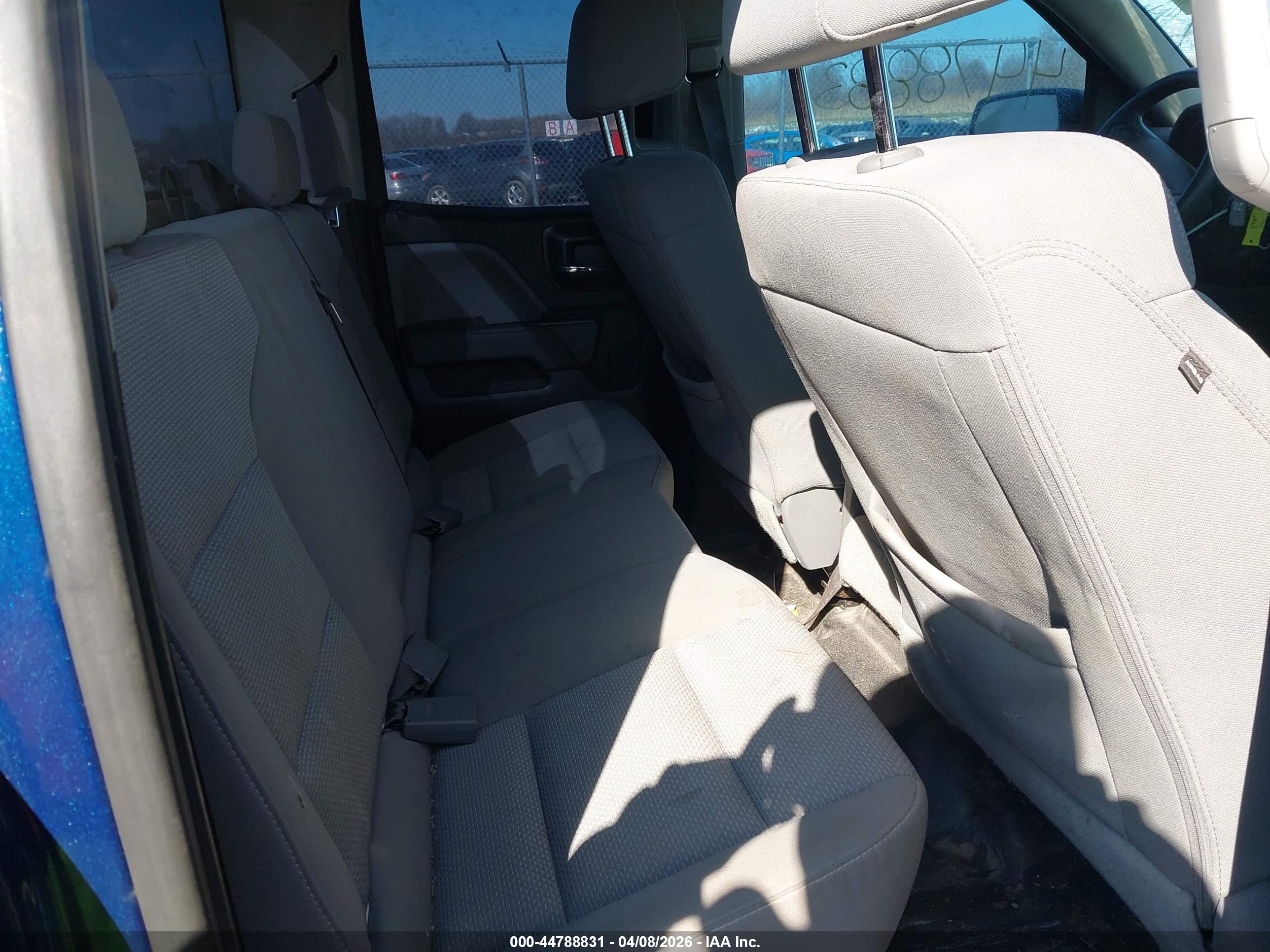 GMC SIERRA image 8
