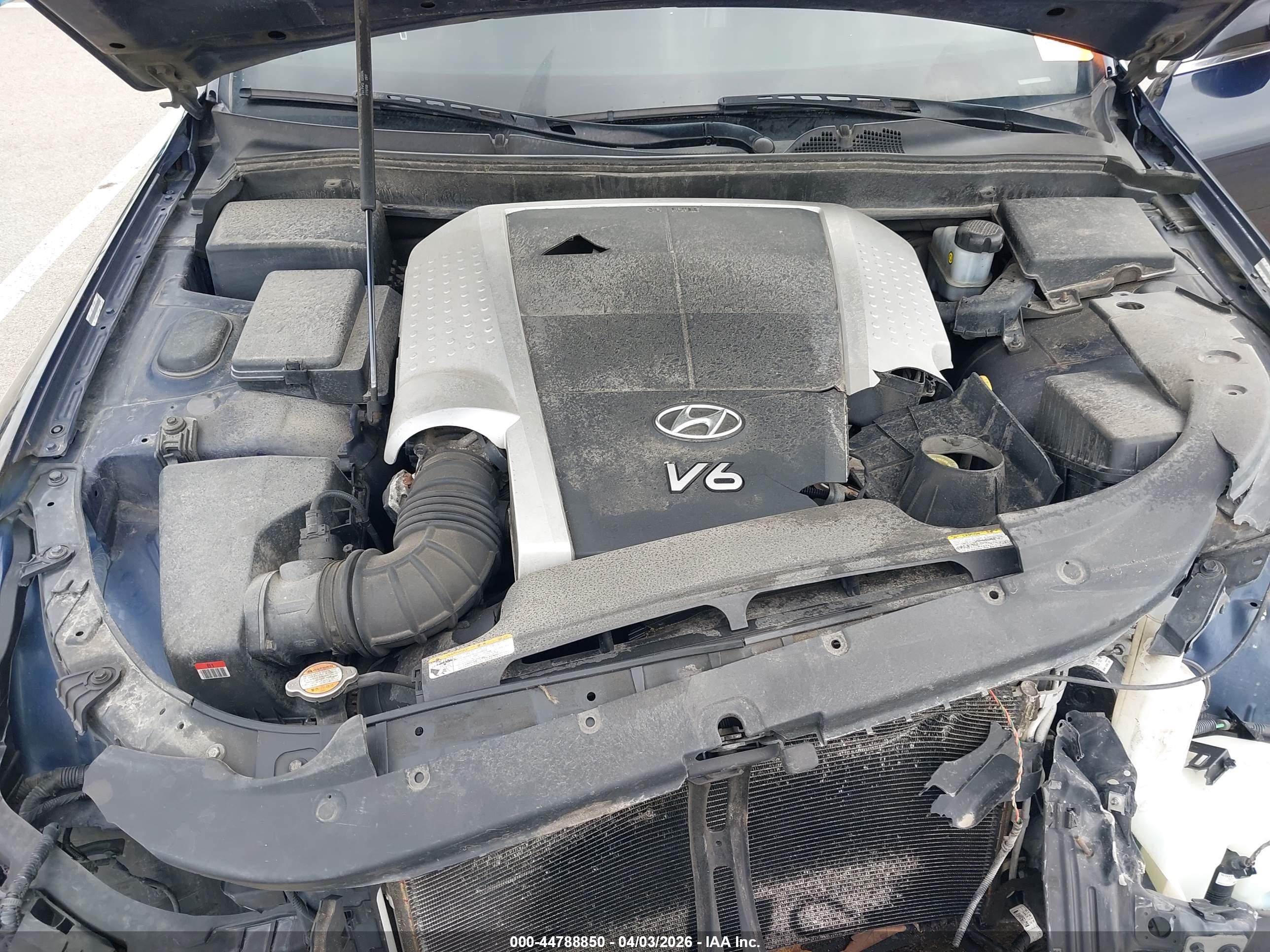 HYUNDAI GENESIS image 10
