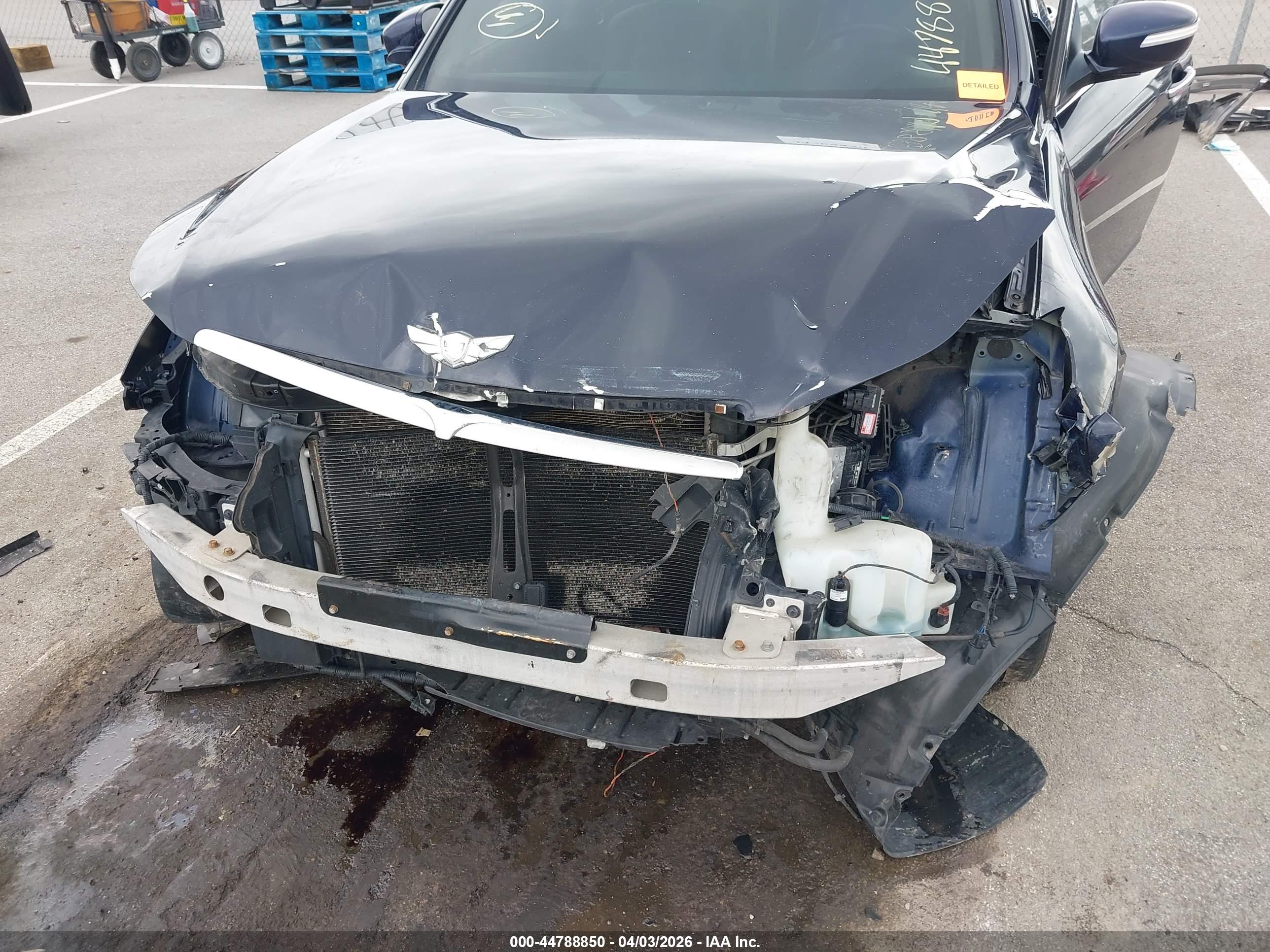 HYUNDAI GENESIS image 6