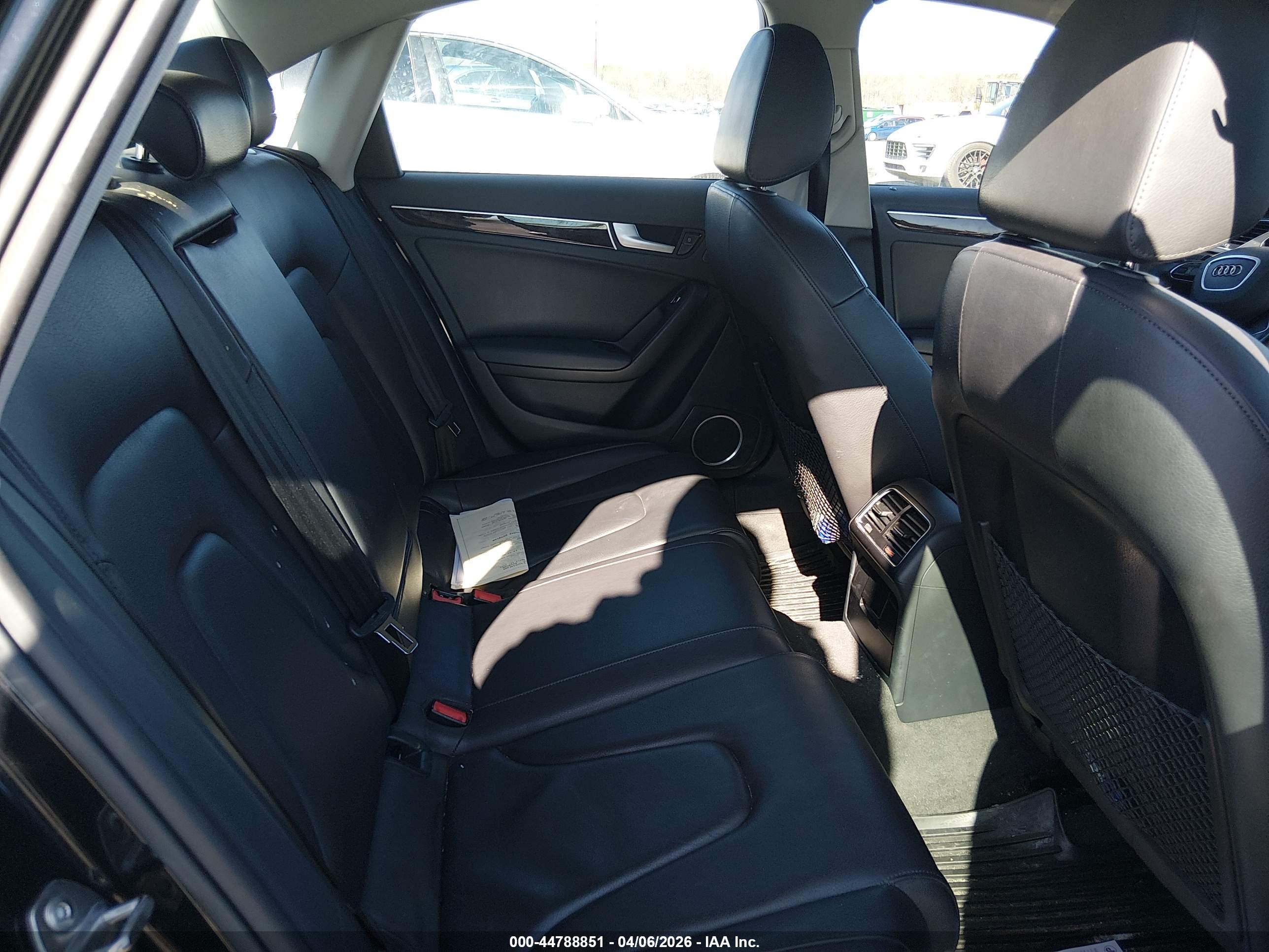 AUDI A4 image 8