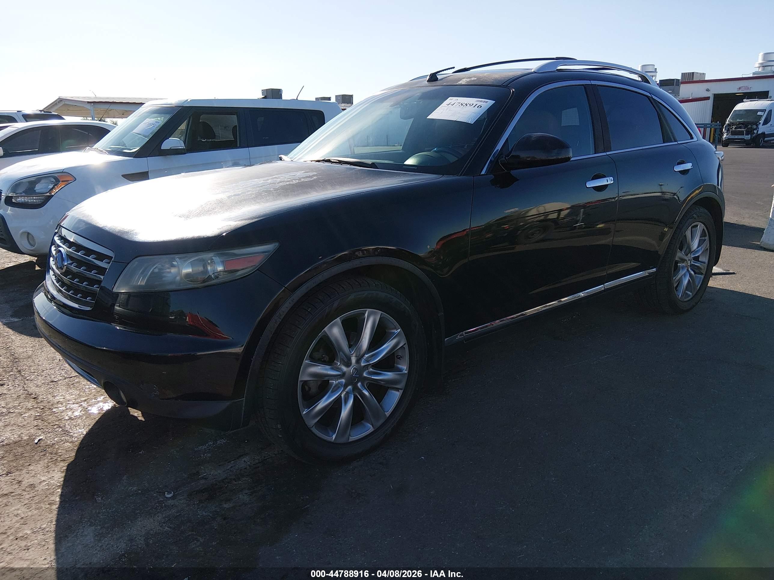 INFINITI FX45 image 2