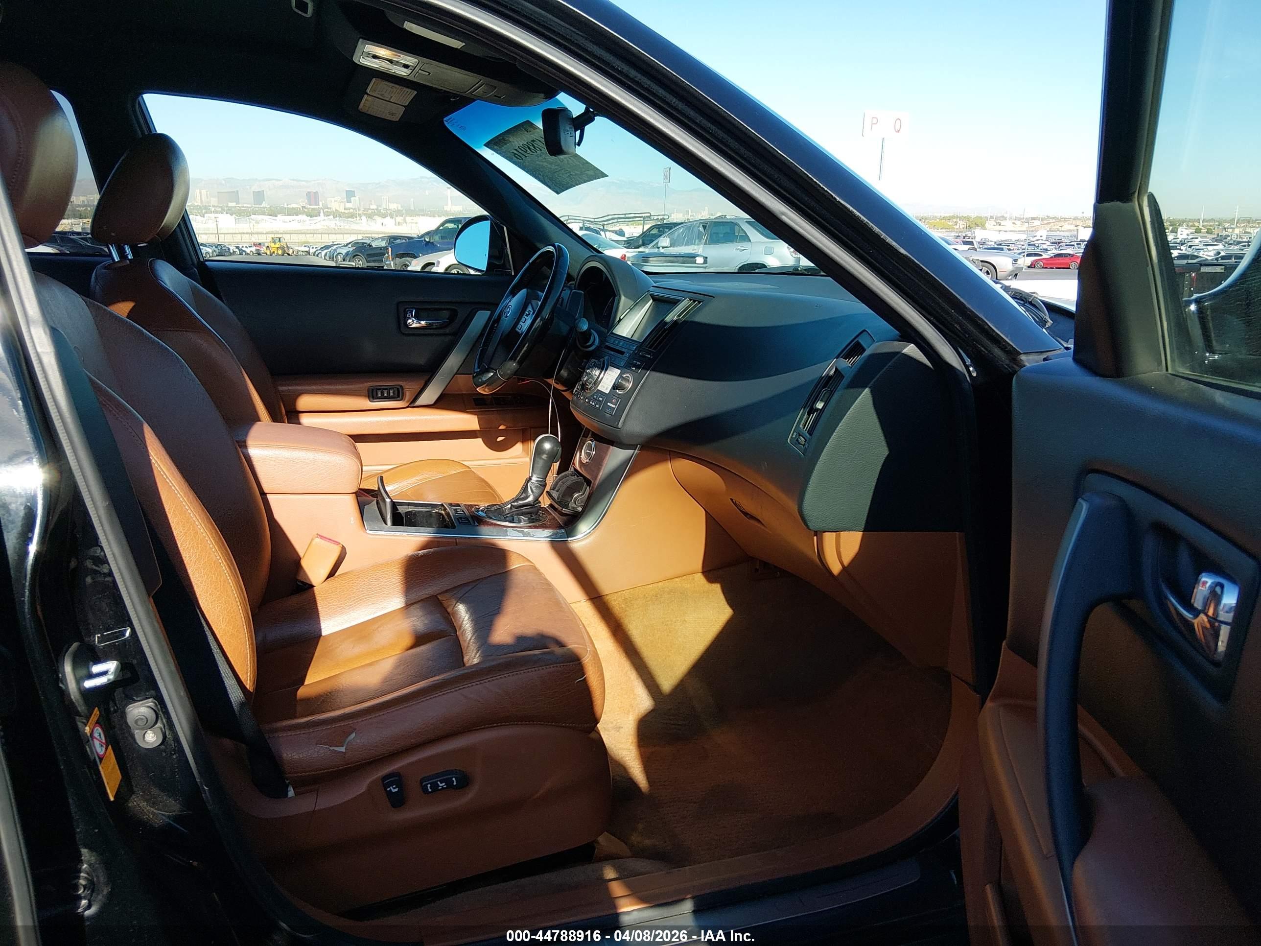 INFINITI FX45 image 5