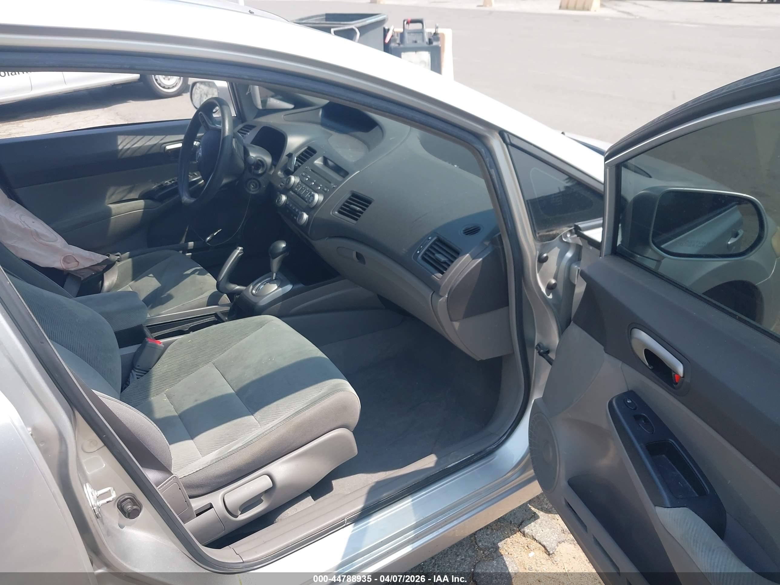 HONDA CIVIC image 5