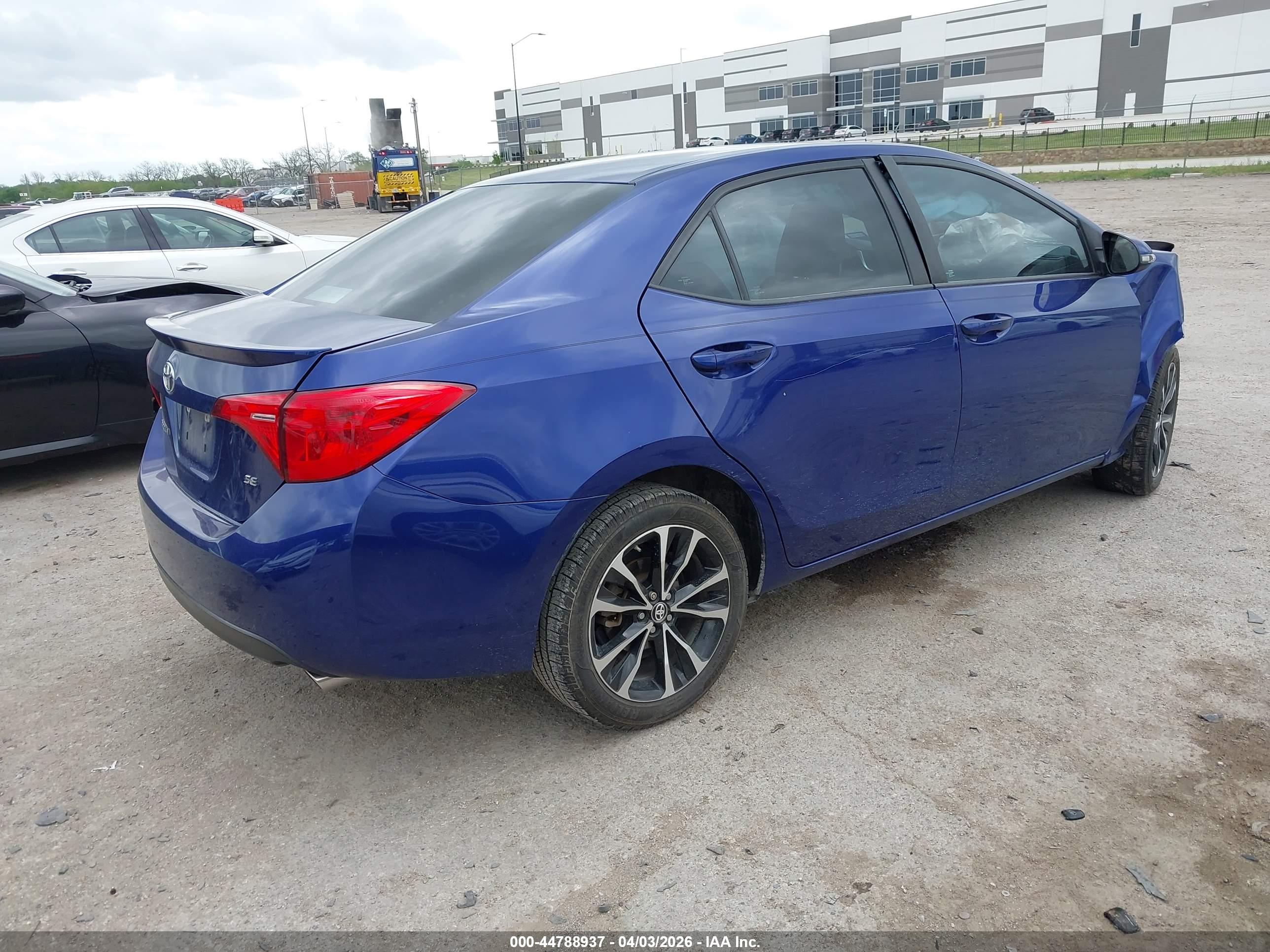 TOYOTA COROLLA image 4
