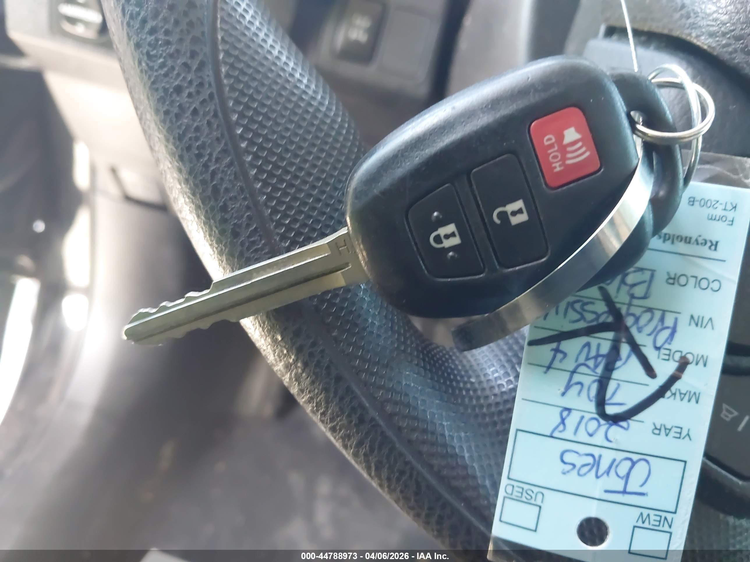 TOYOTA RAV4 image 11