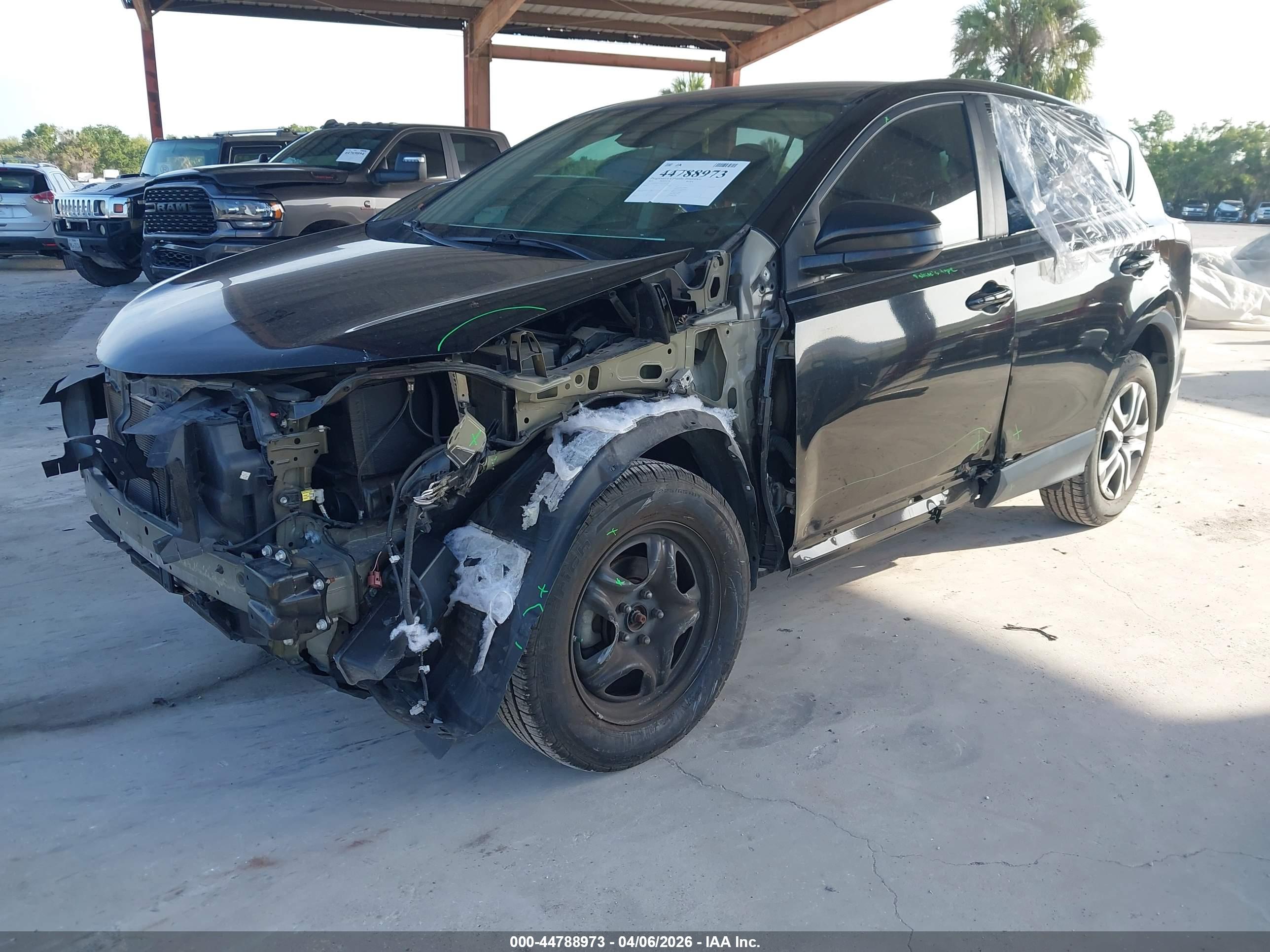 TOYOTA RAV4 image 2