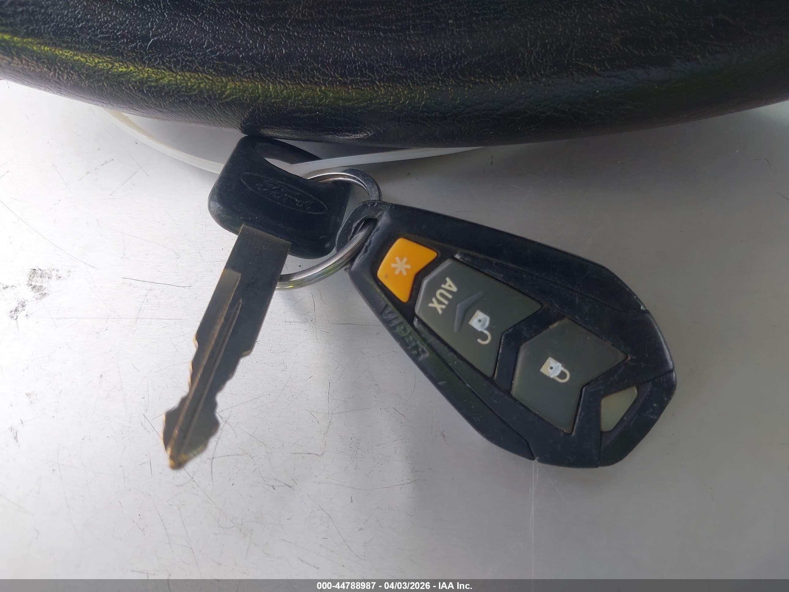 FORD E-350 image 11