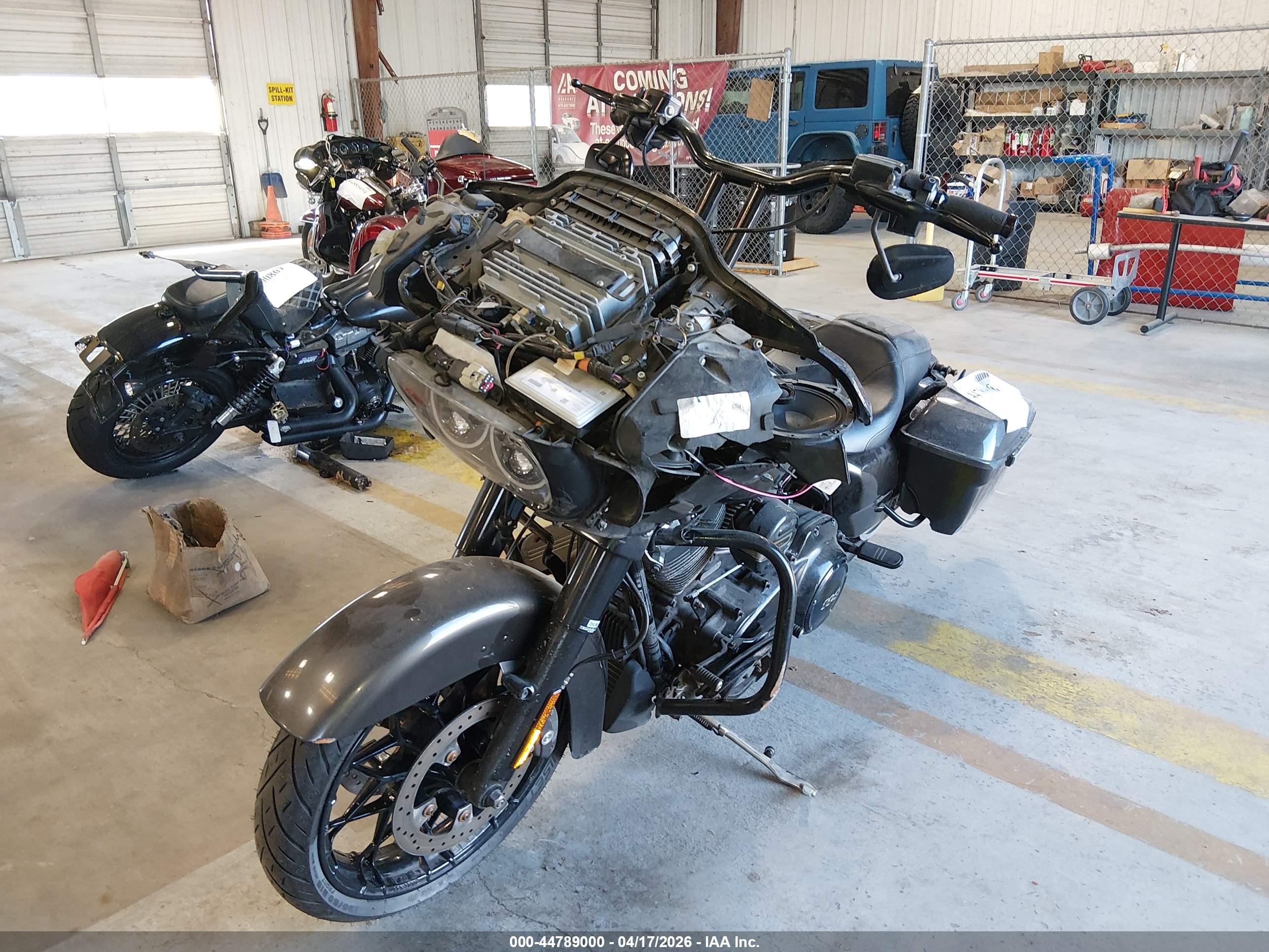 HARLEY-DAVIDSON FLTRXS image 2