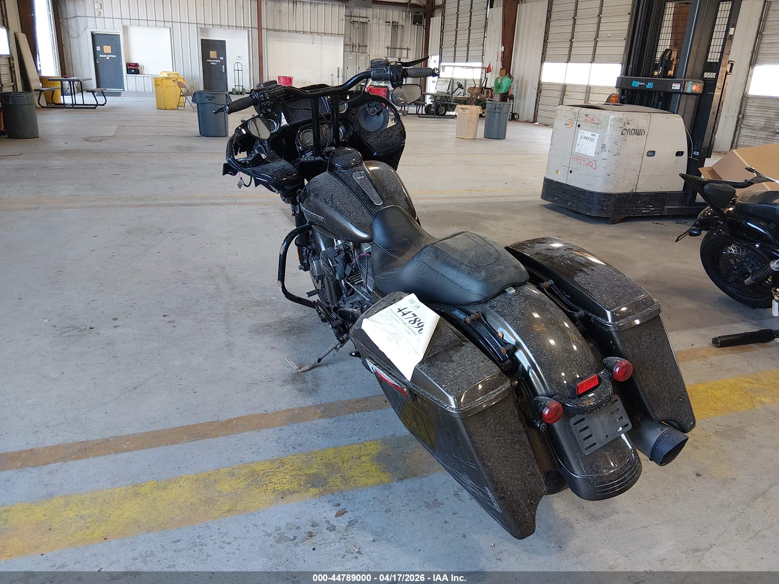 HARLEY-DAVIDSON FLTRXS image 3