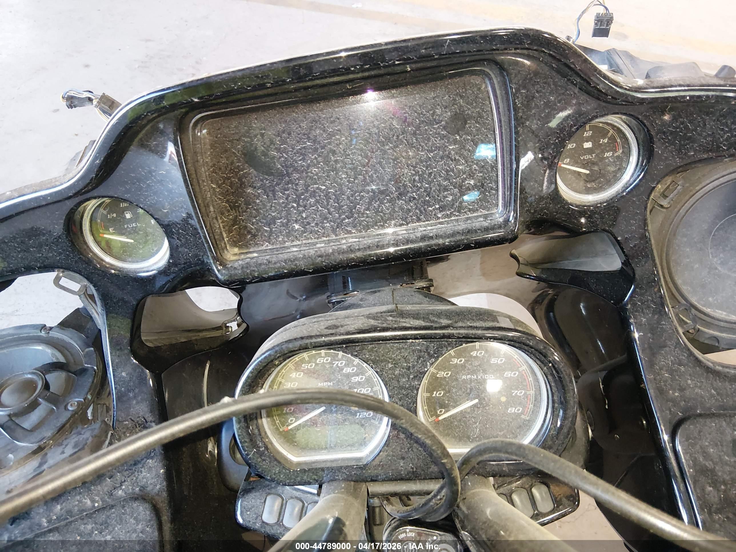HARLEY-DAVIDSON FLTRXS image 7