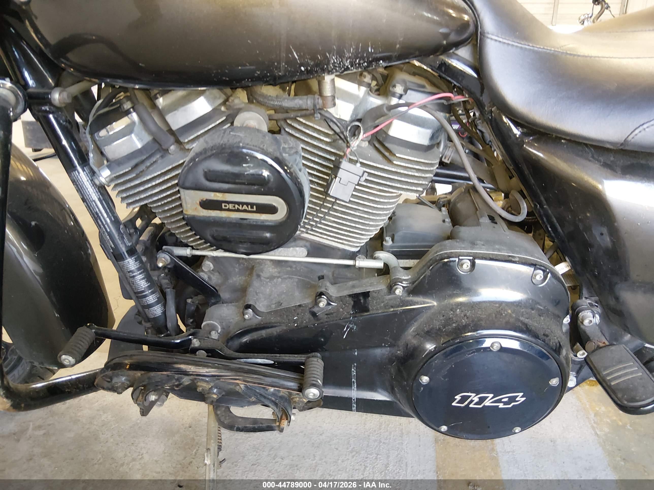 HARLEY-DAVIDSON FLTRXS image 9