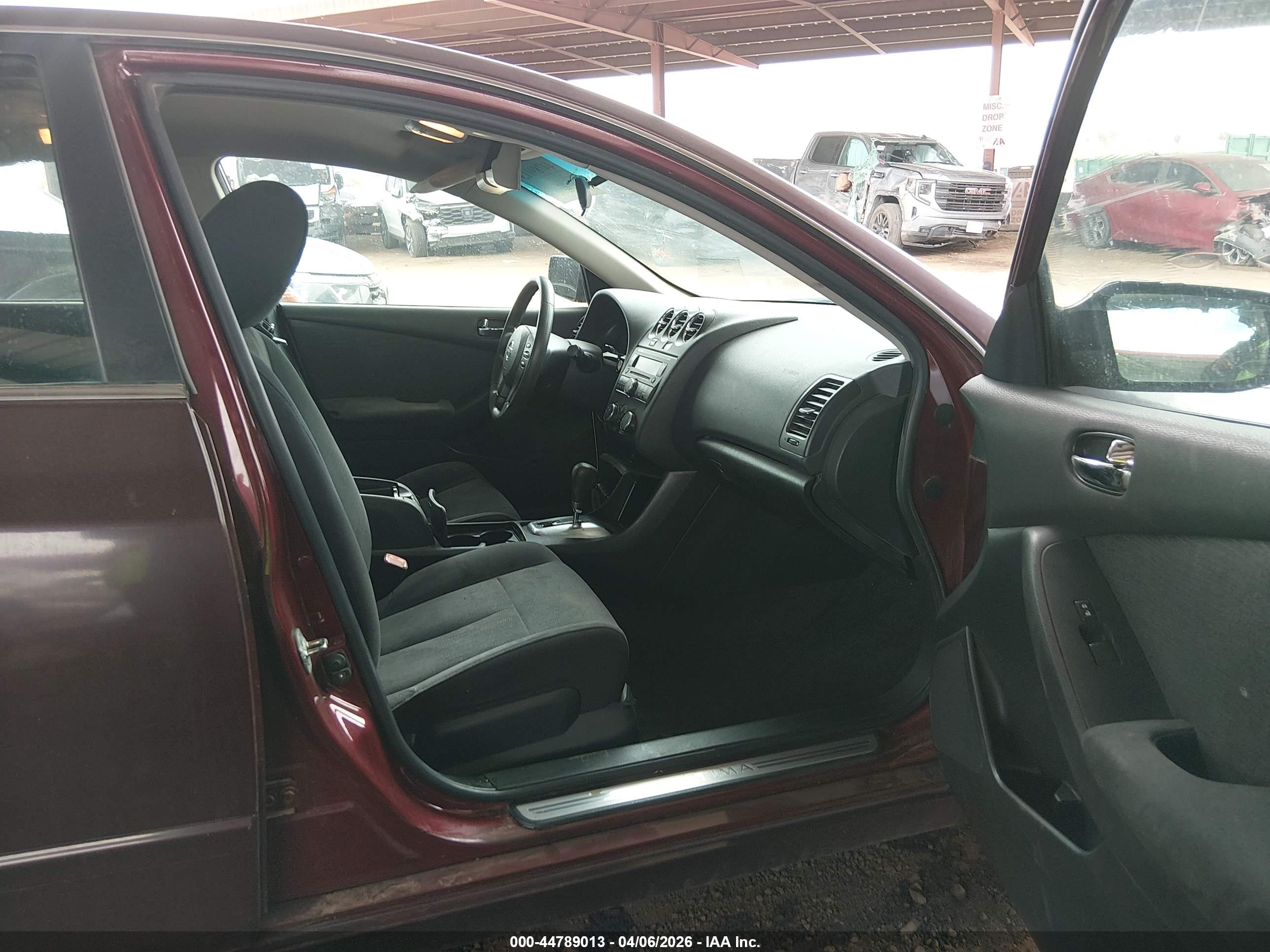 NISSAN ALTIMA image 5