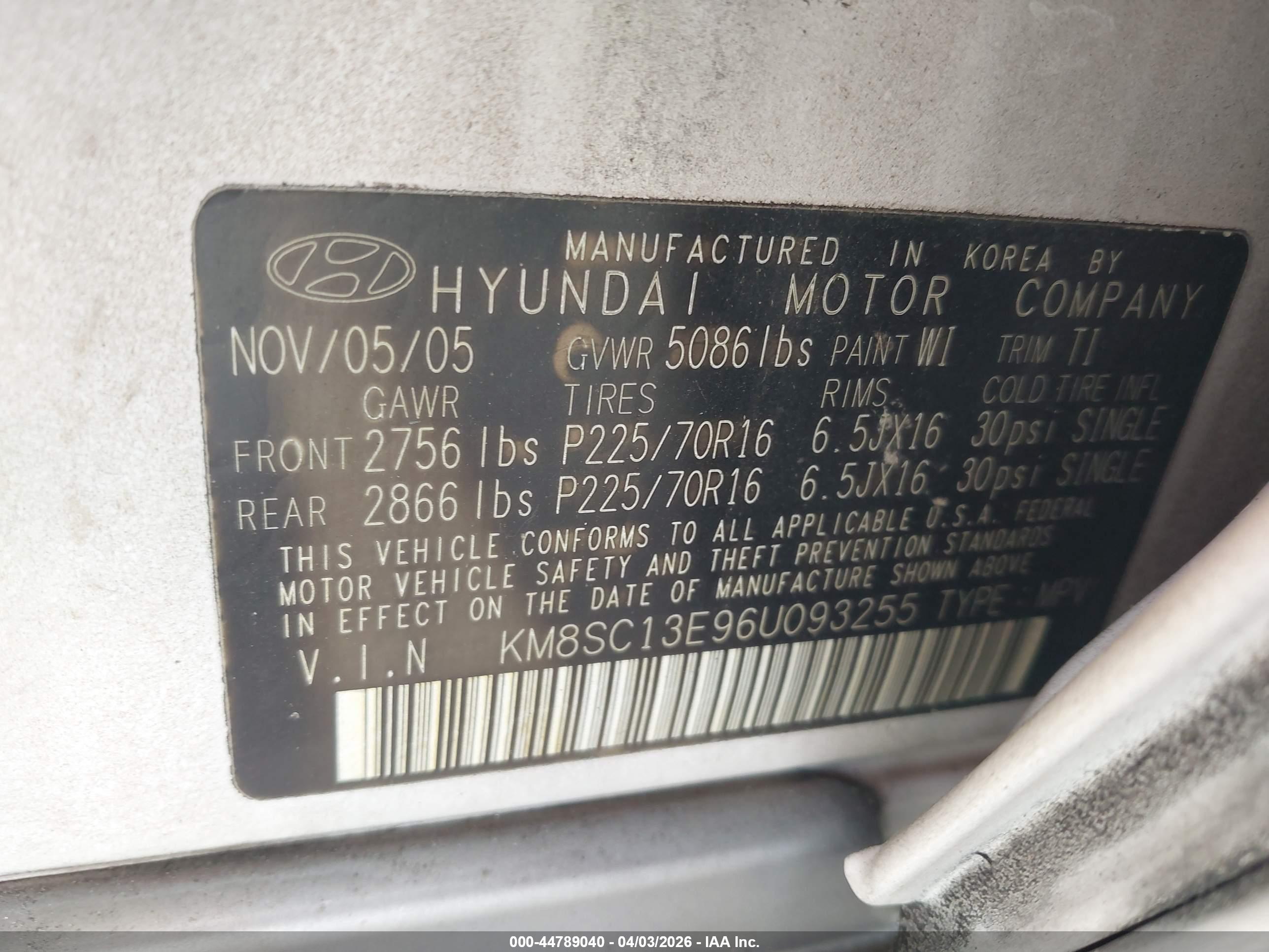 HYUNDAI SANTA image 9
