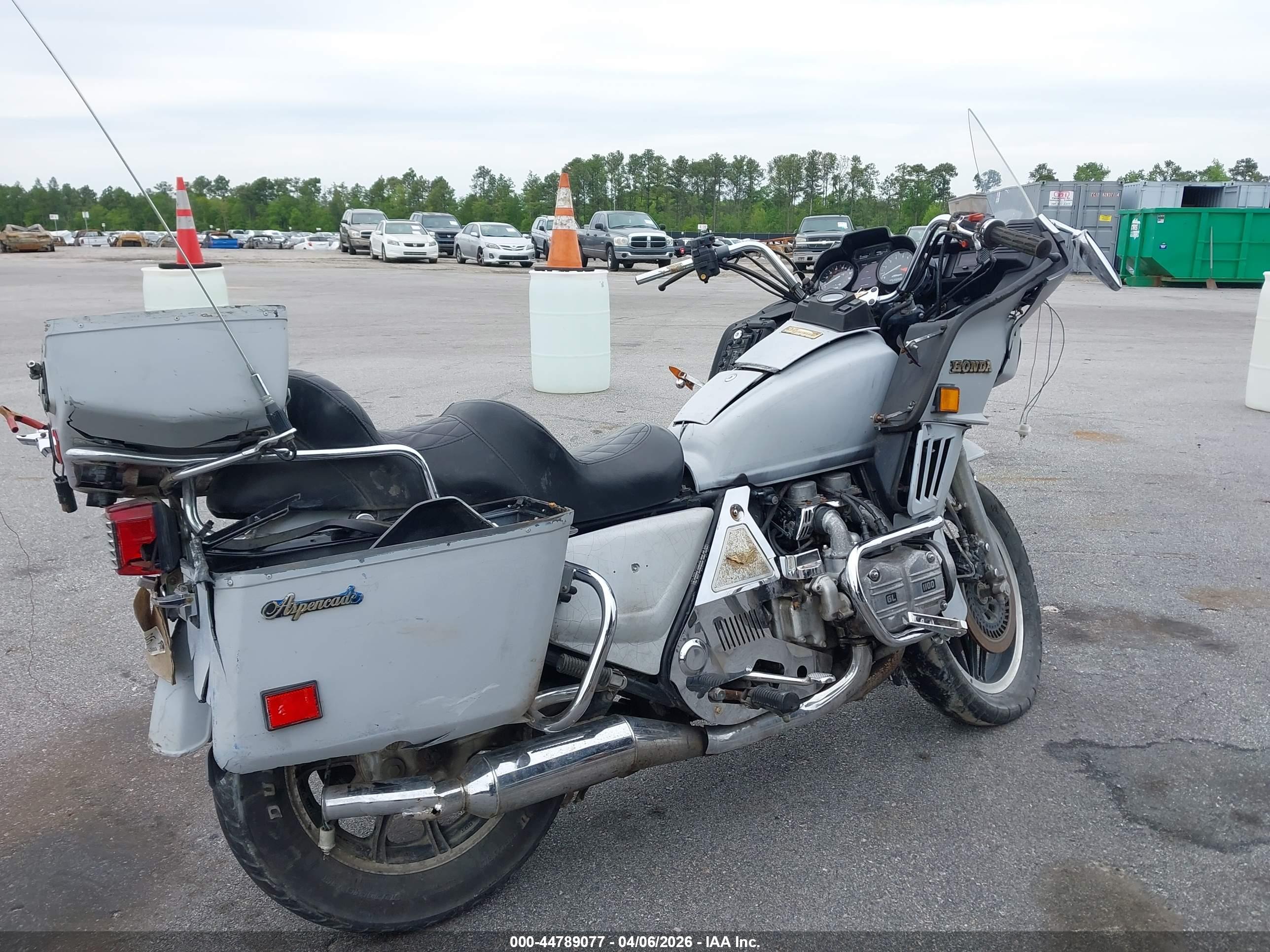 HONDA GL1100 image 4