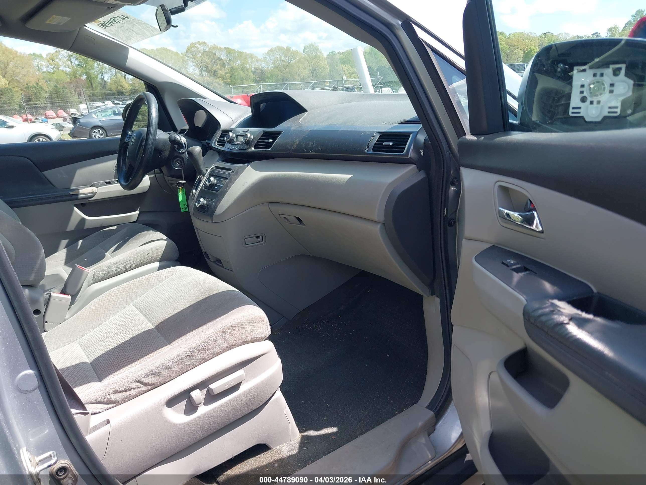 HONDA ODYSSEY image 5