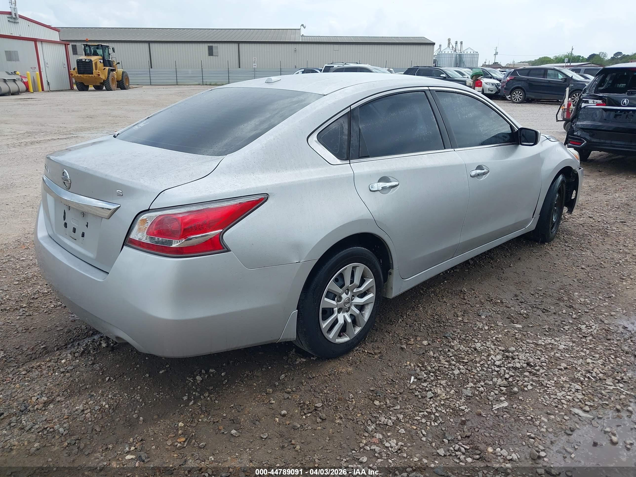 NISSAN ALTIMA image 4