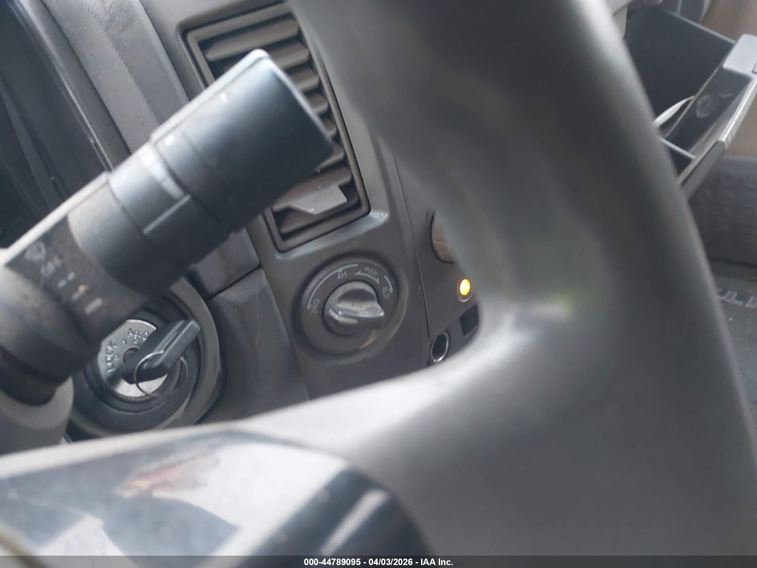 NISSAN TITAN image 11