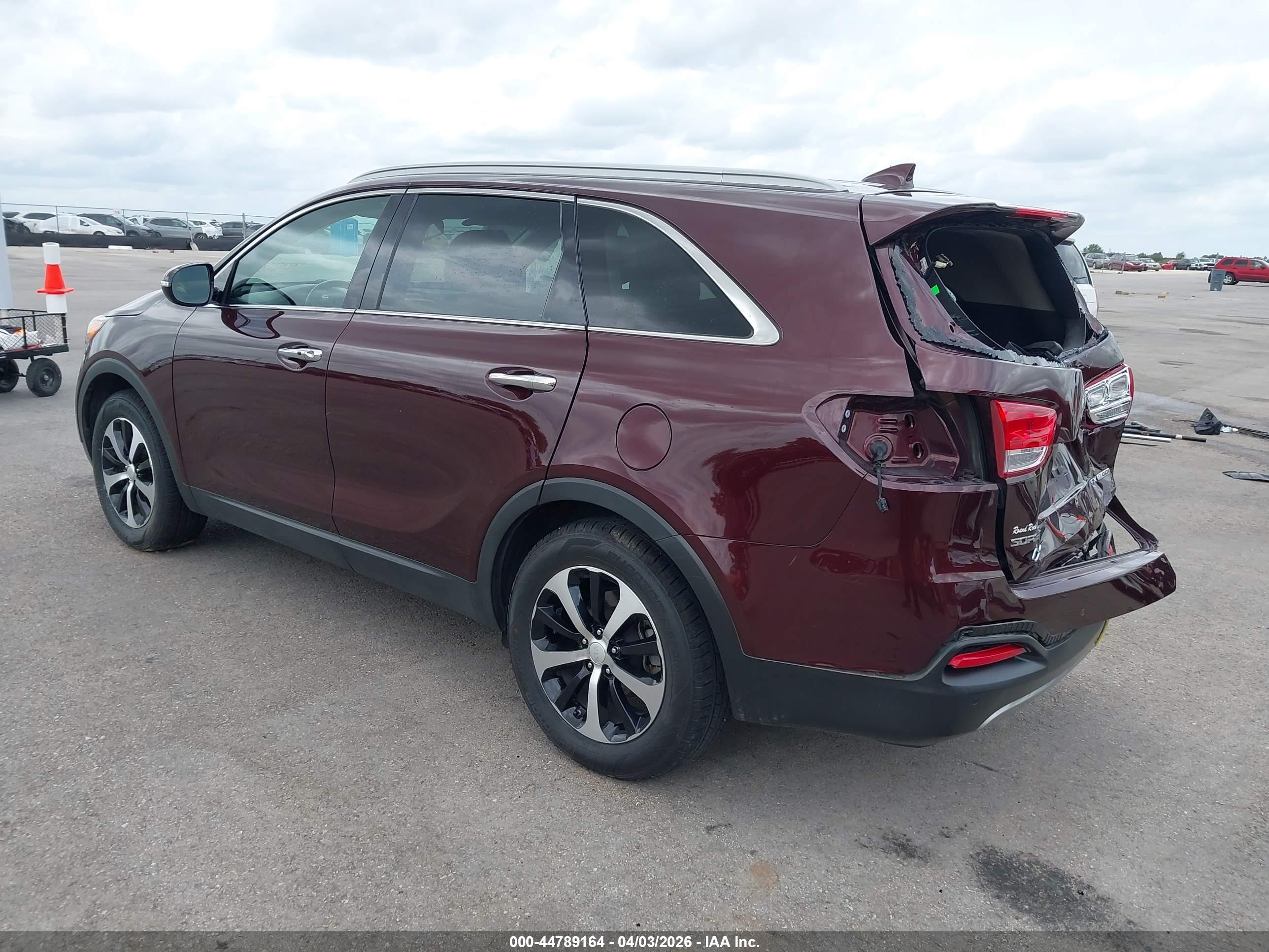 KIA SORENTO image 3