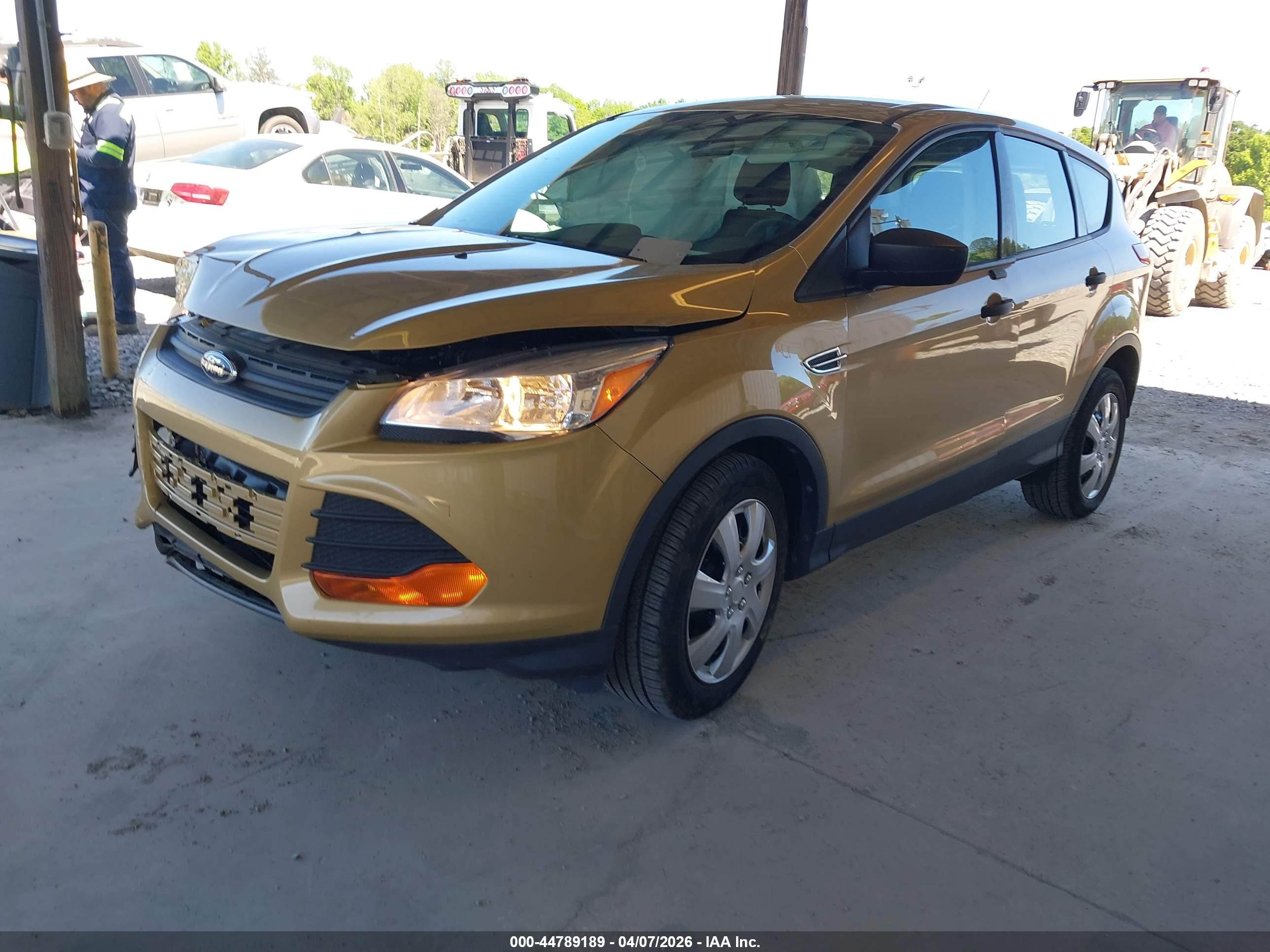 FORD ESCAPE image 2