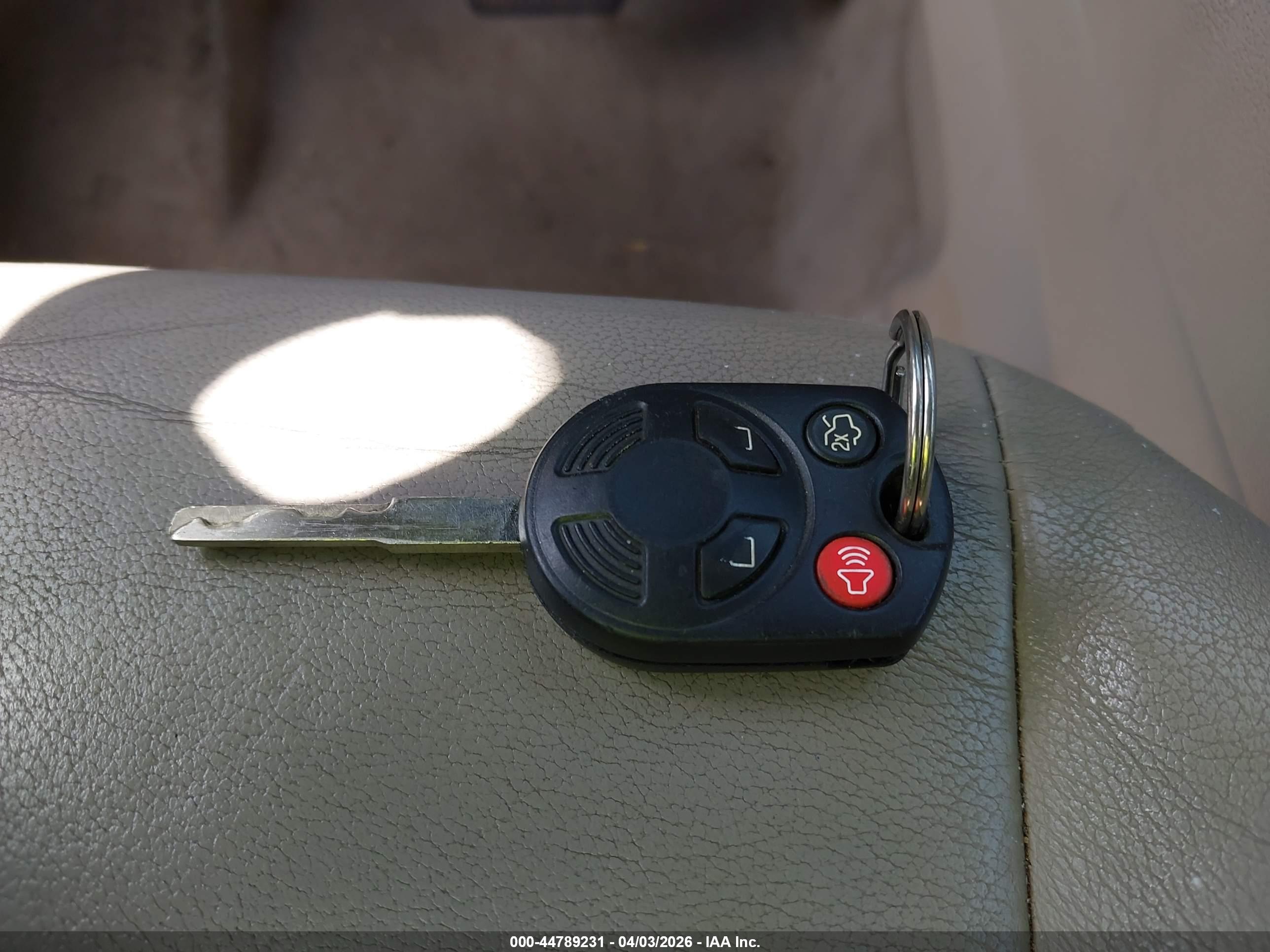 FORD ESCAPE image 11