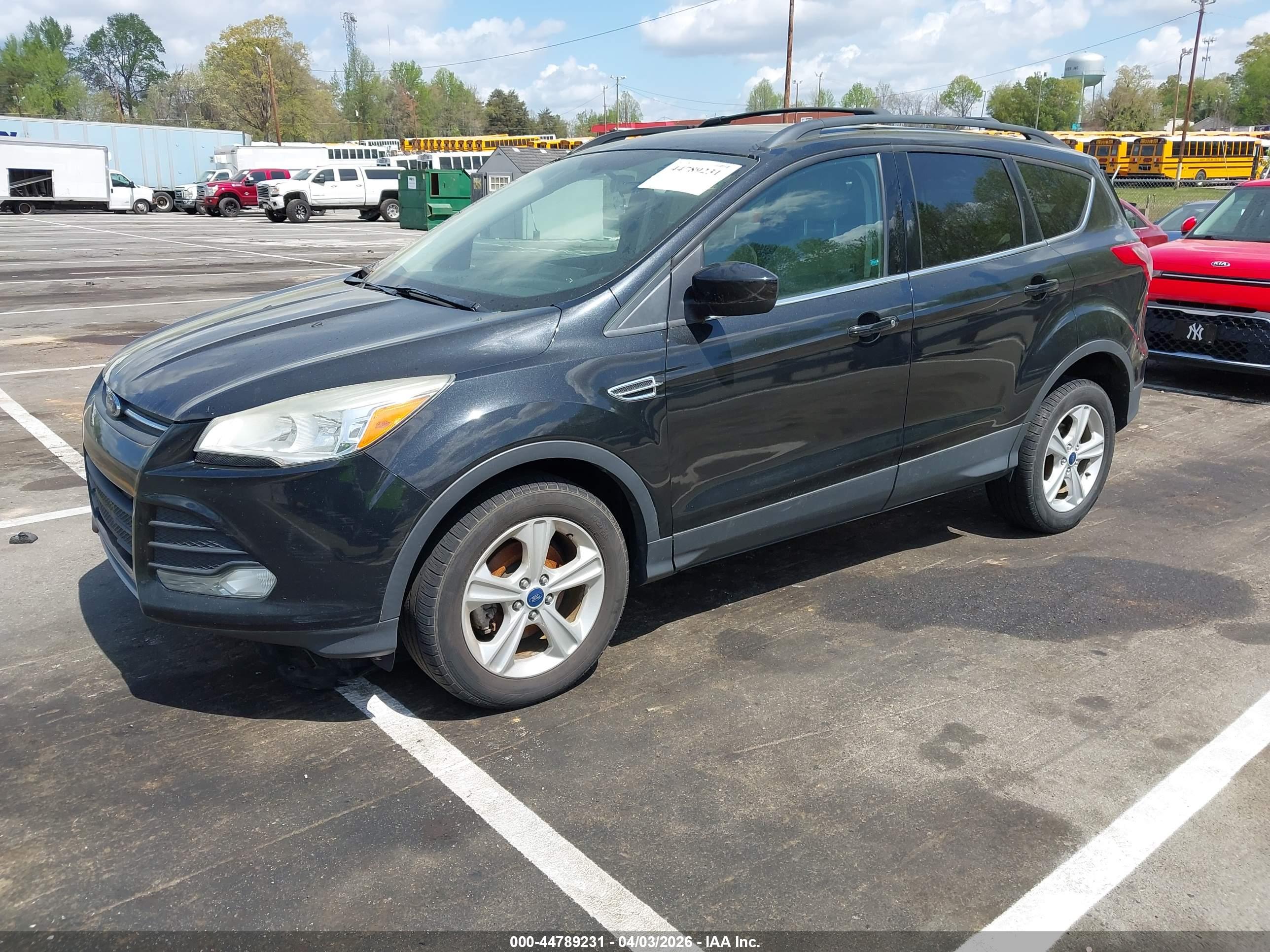 FORD ESCAPE image 2