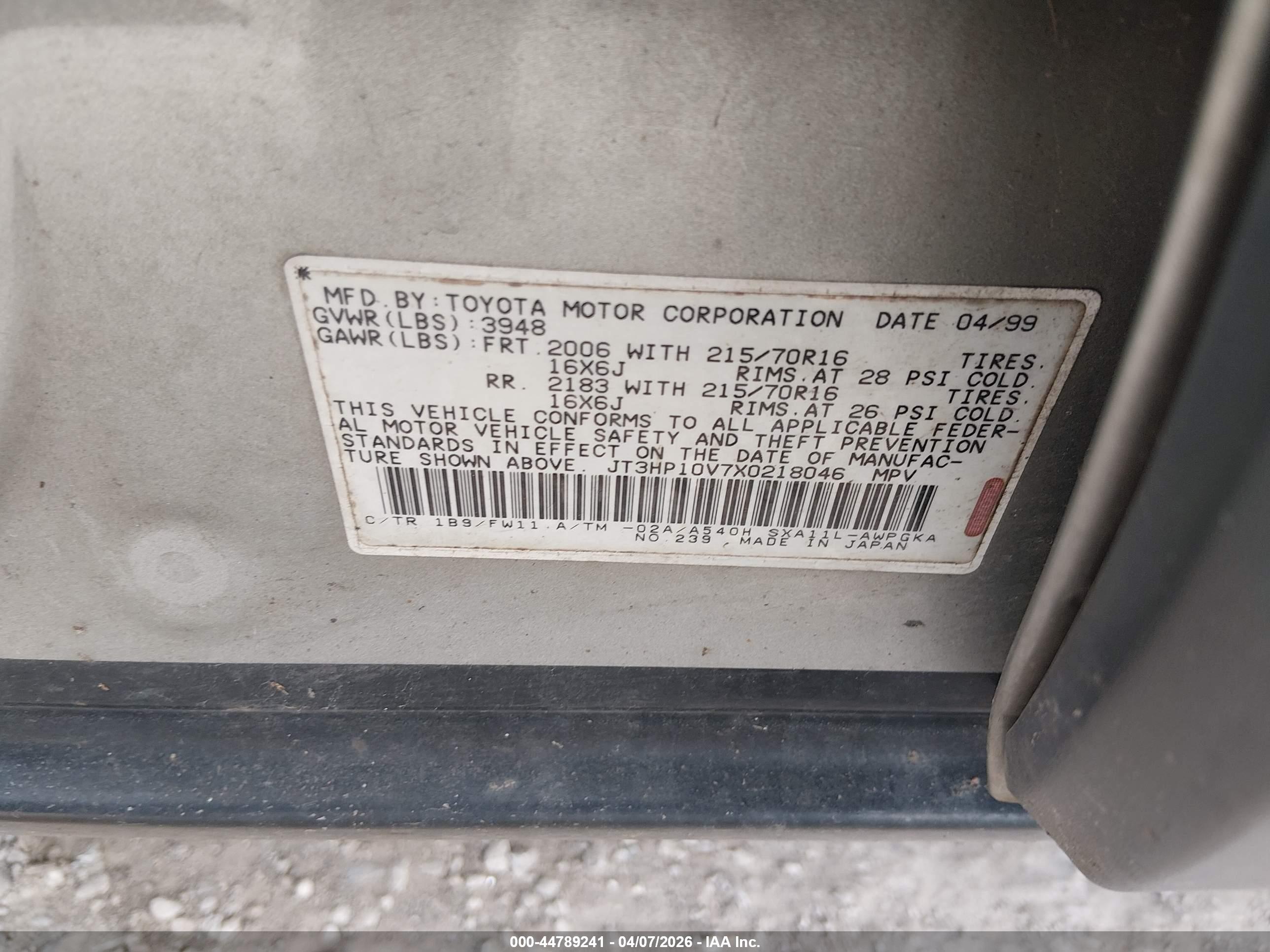 TOYOTA RAV4 image 9