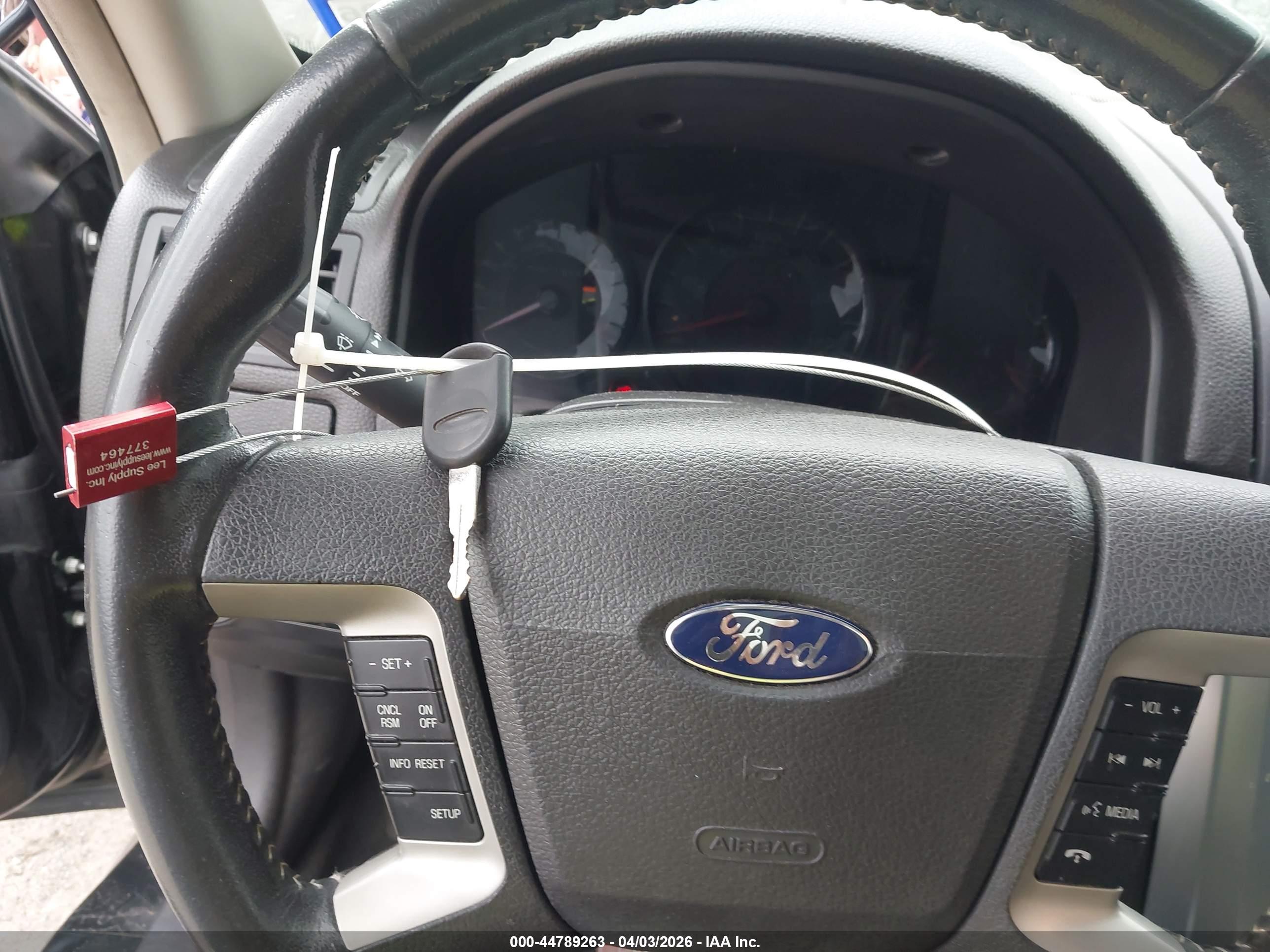 FORD FUSION image 11