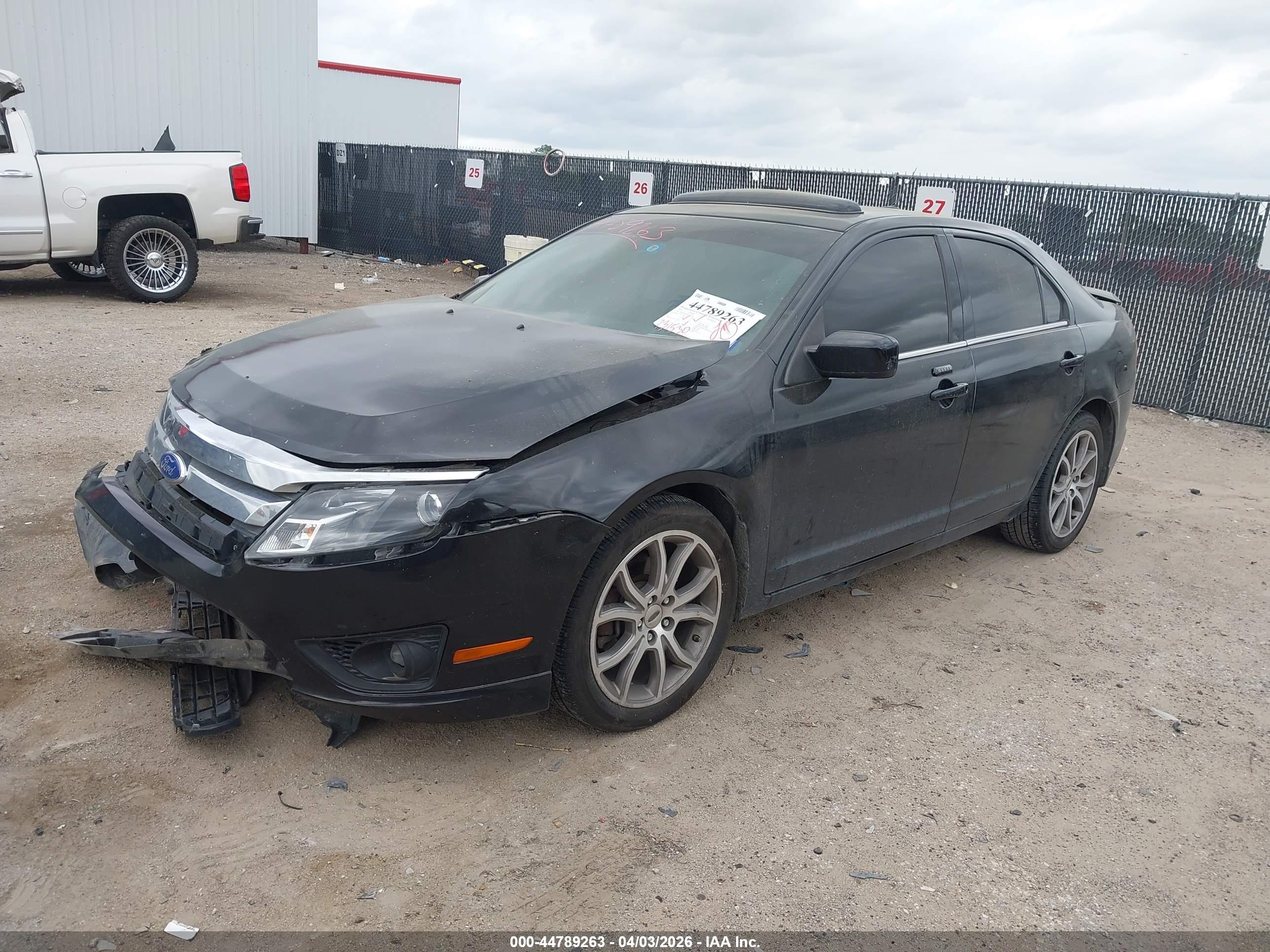 FORD FUSION image 2