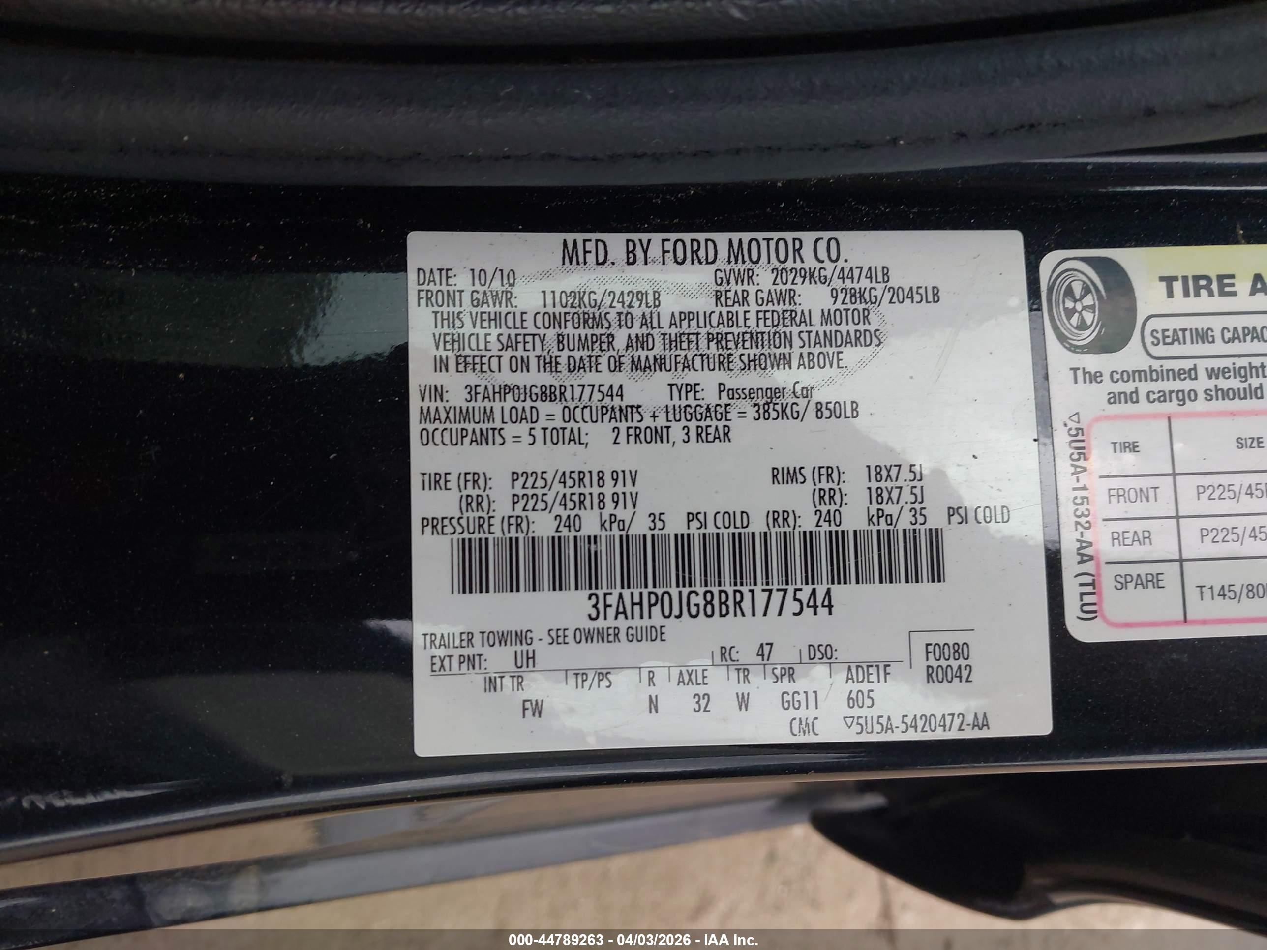 FORD FUSION image 9