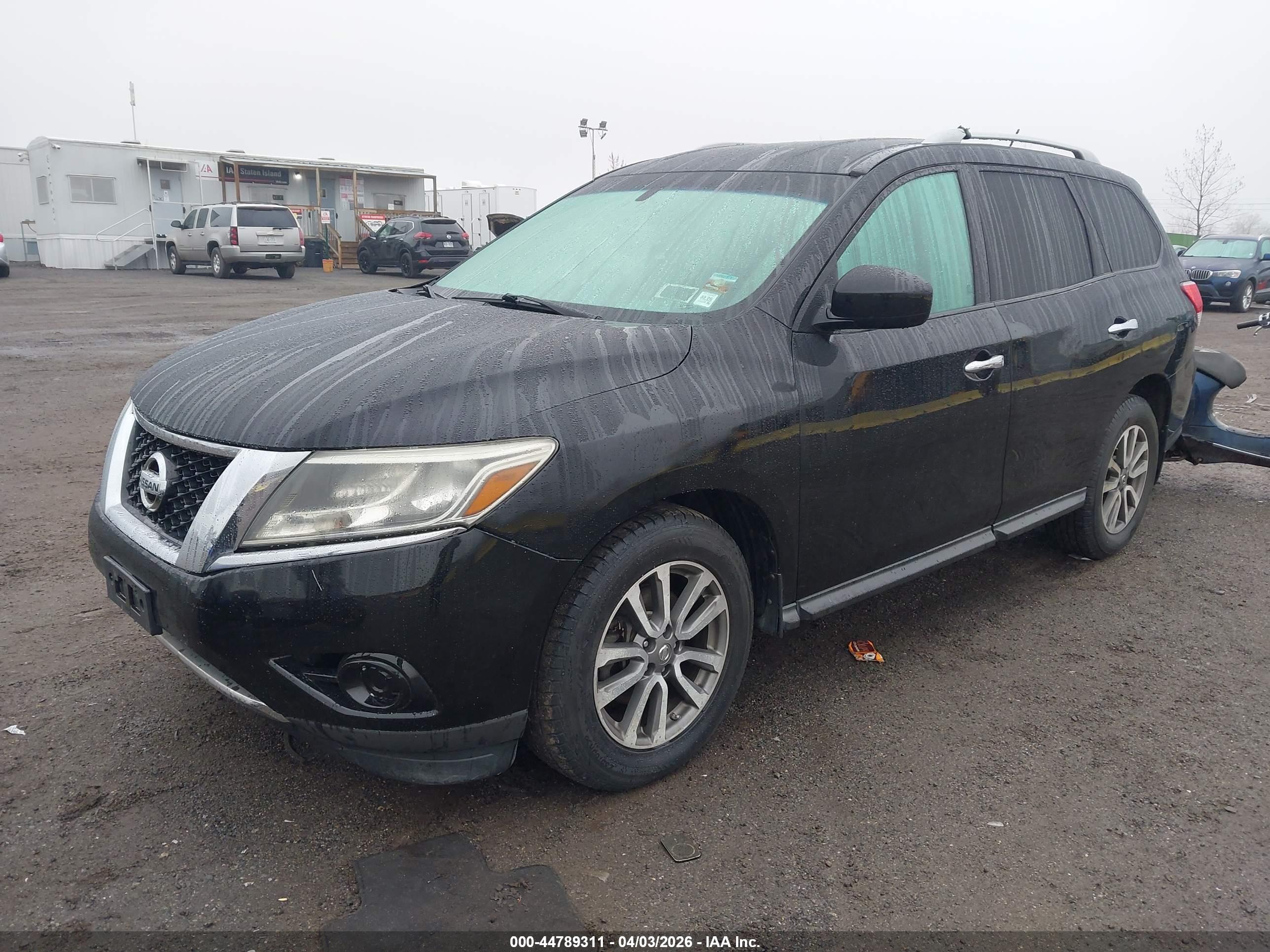 NISSAN PATHFINDER image 2