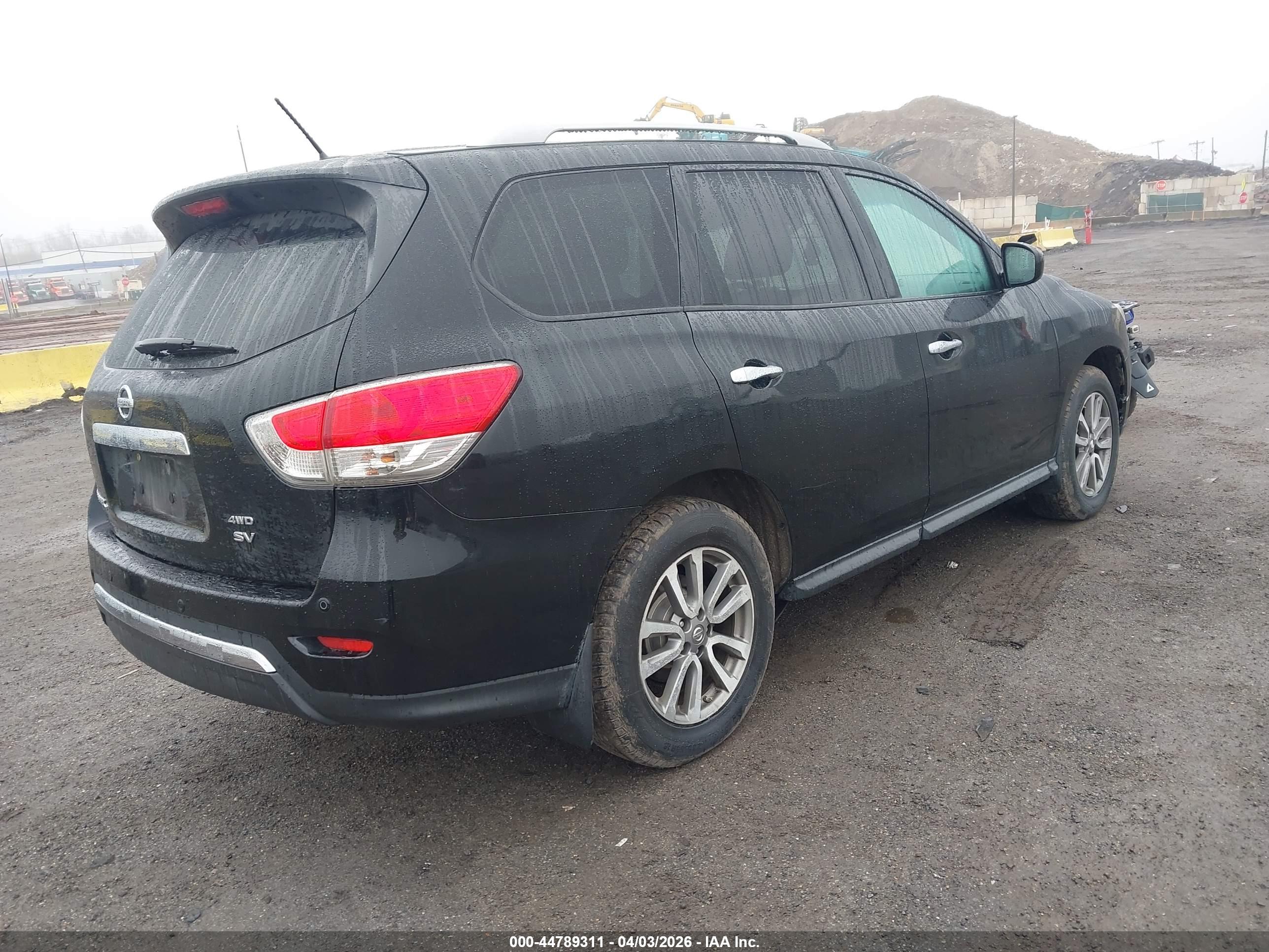 NISSAN PATHFINDER image 4