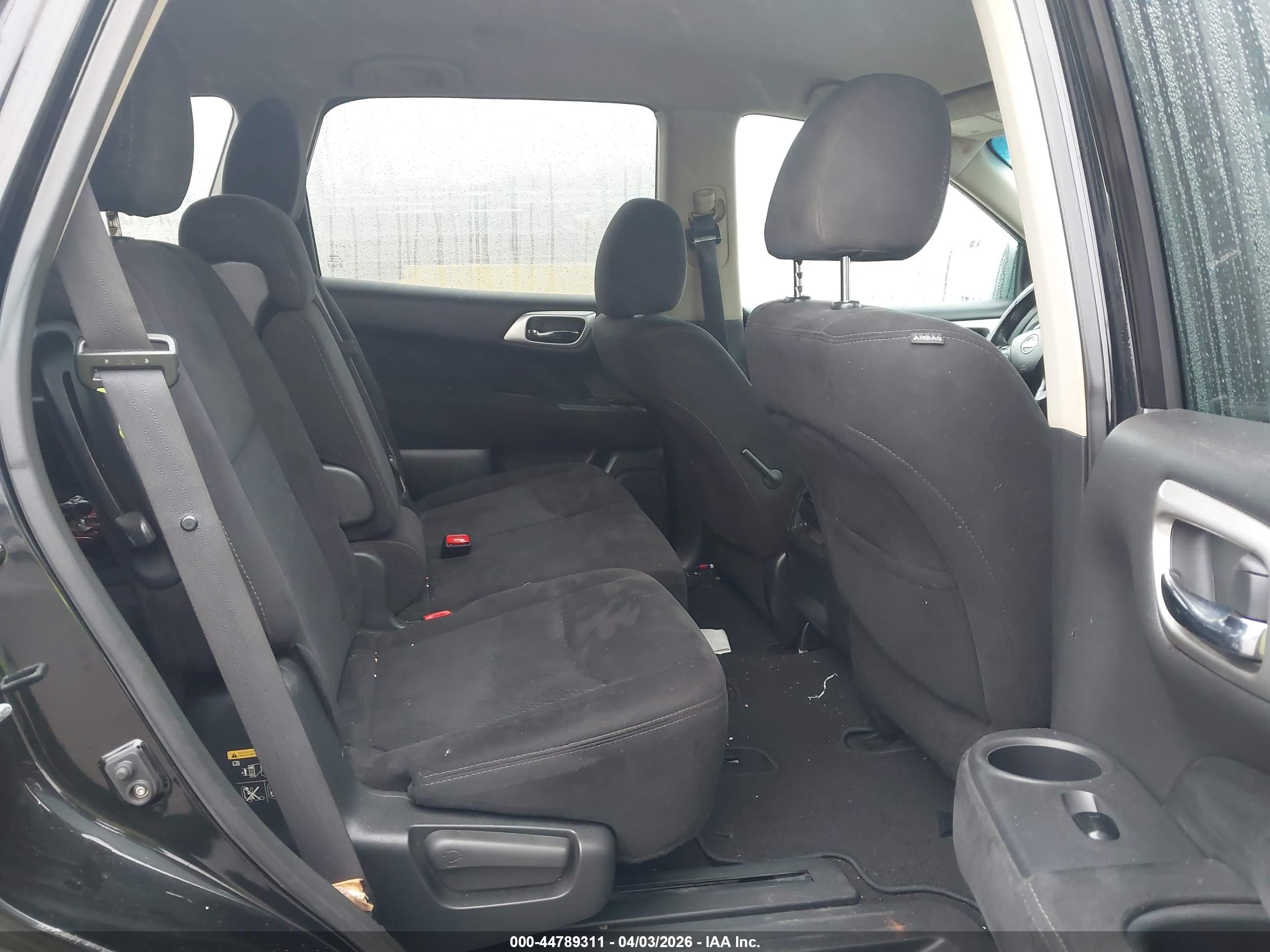 NISSAN PATHFINDER image 8