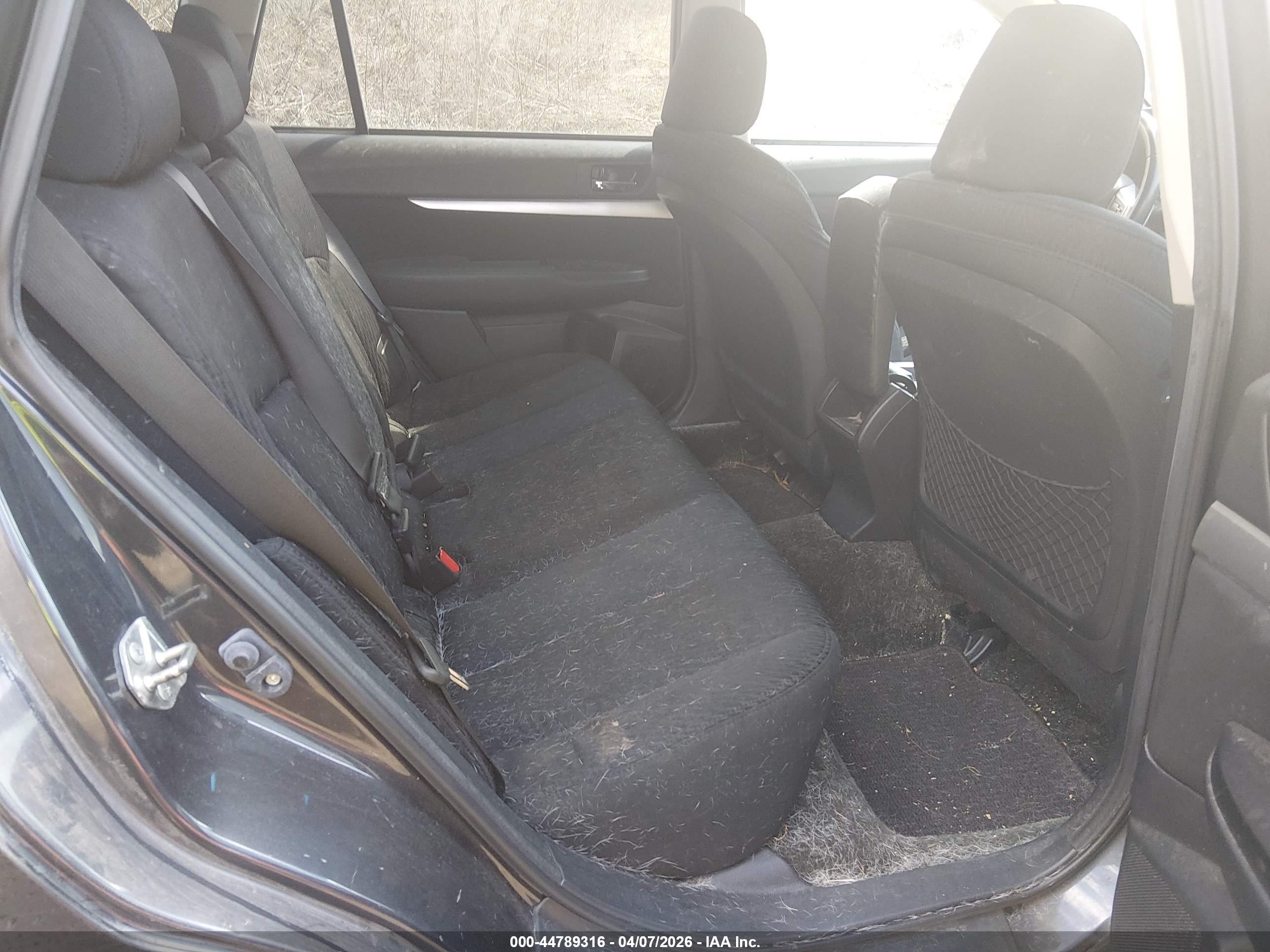 SUBARU OUTBACK image 8