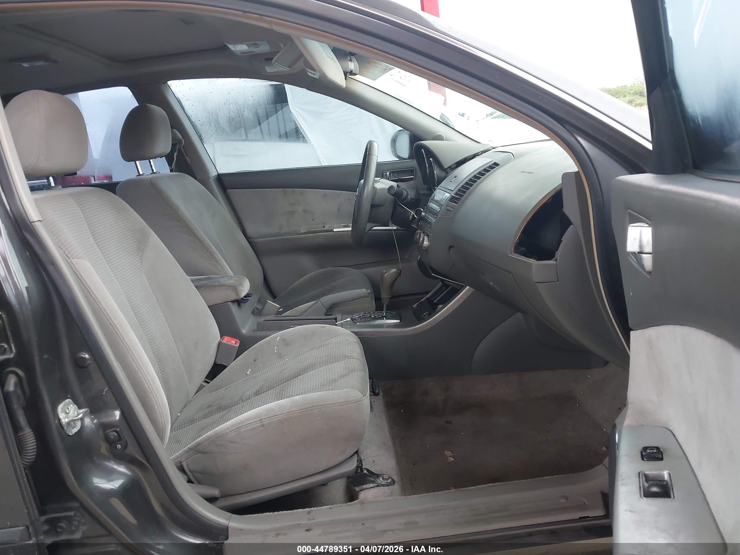 NISSAN ALTIMA image 5