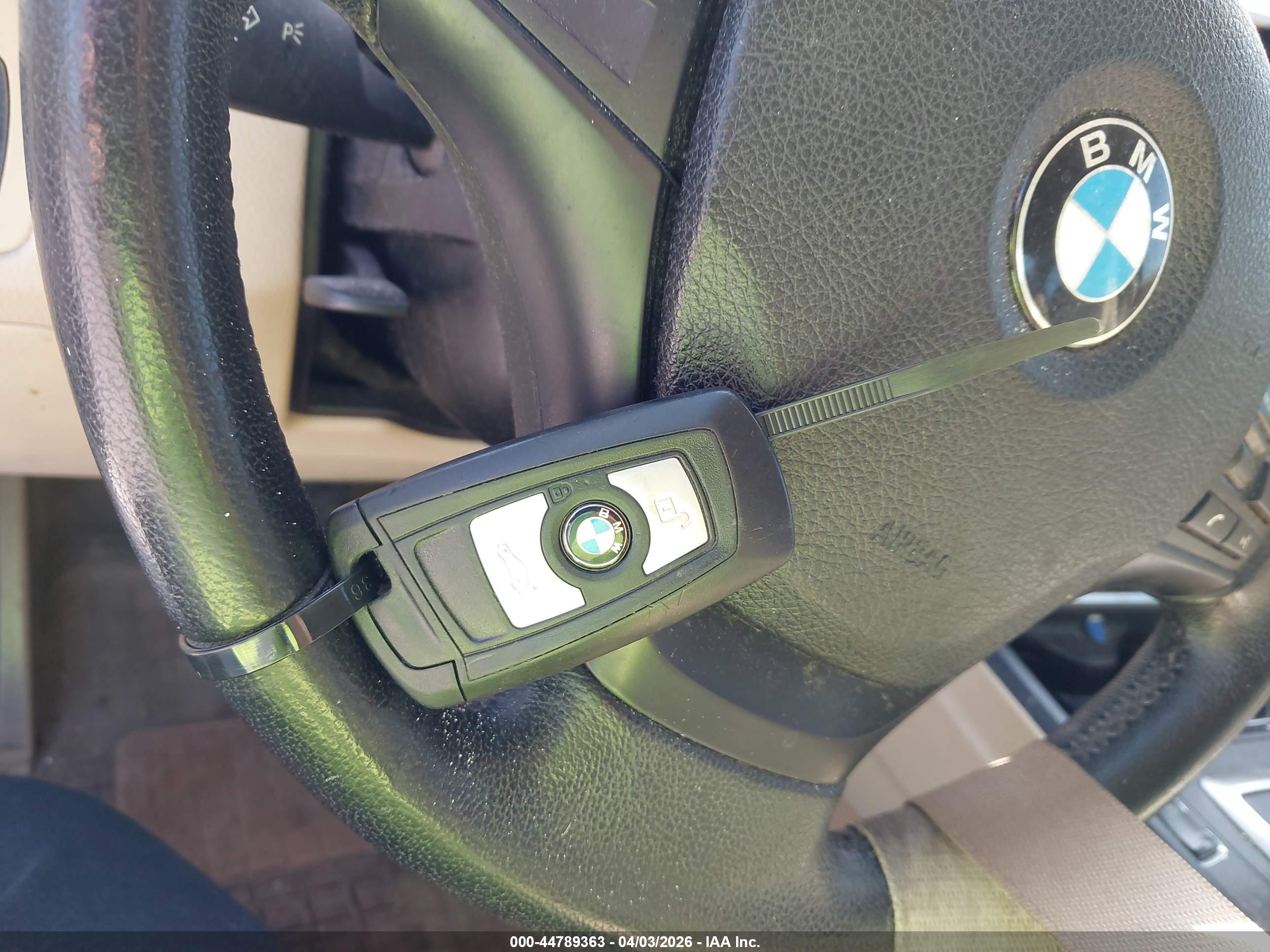 BMW 328I image 11