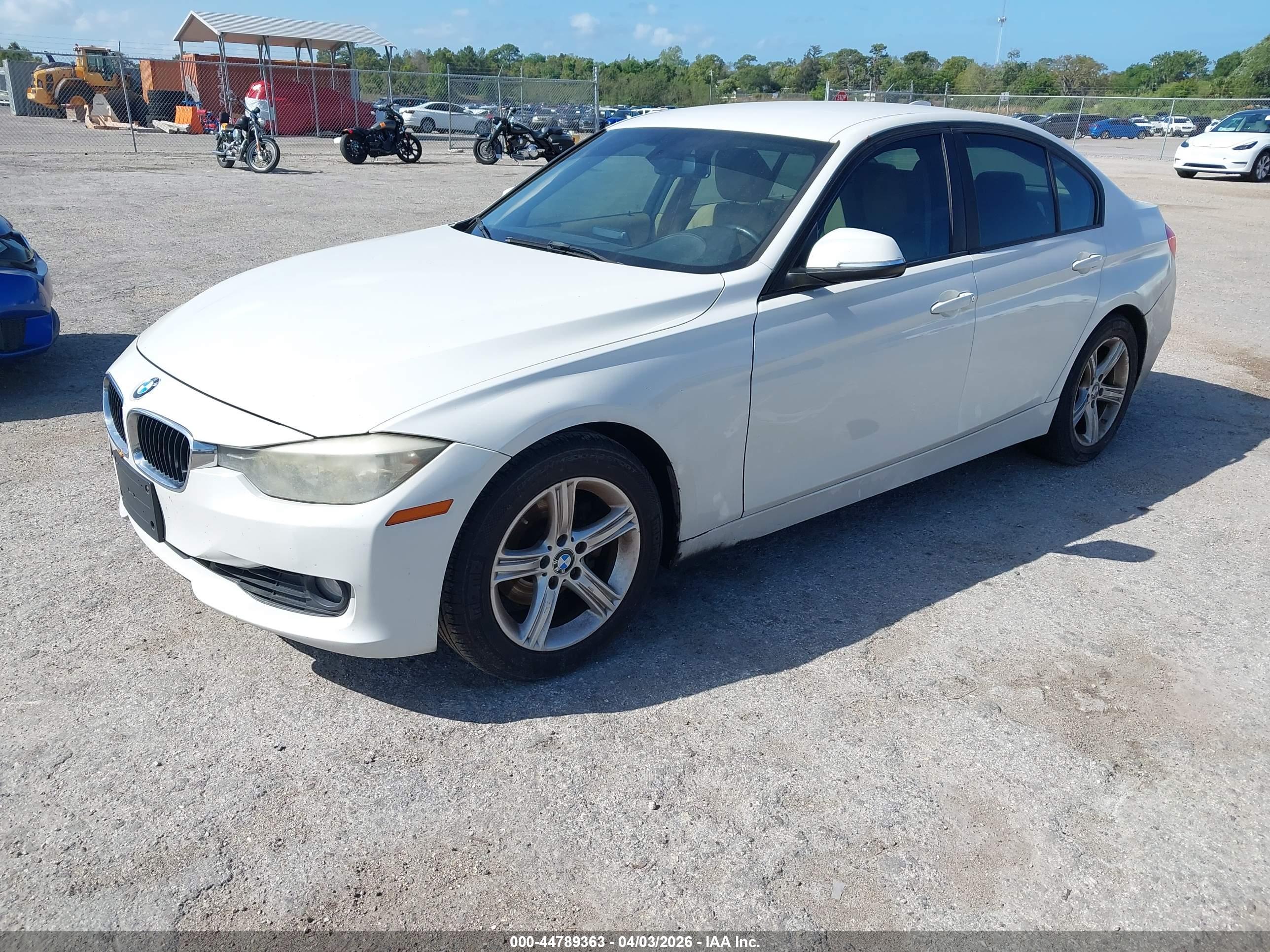 BMW 328I image 2