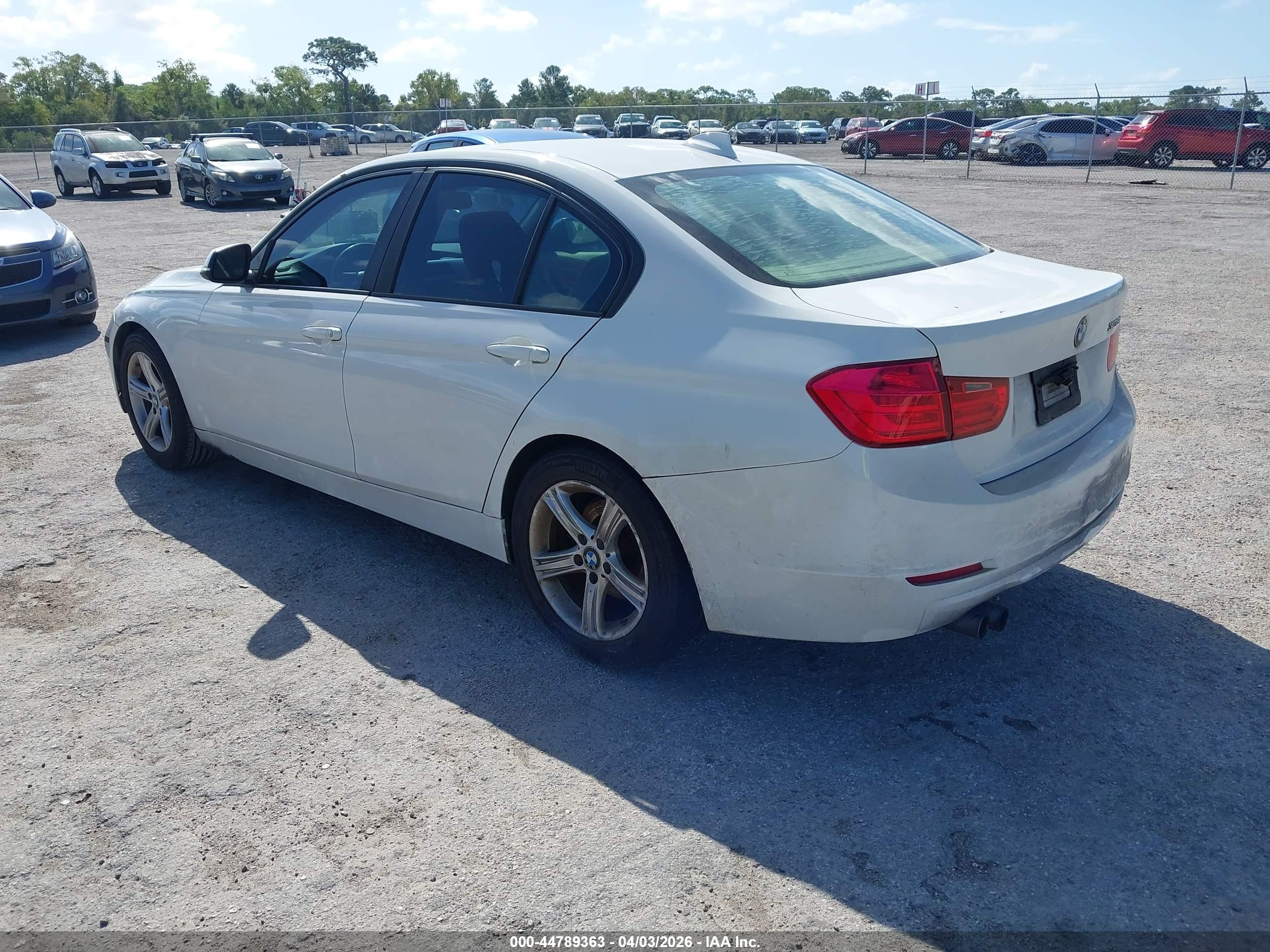 BMW 328I image 3