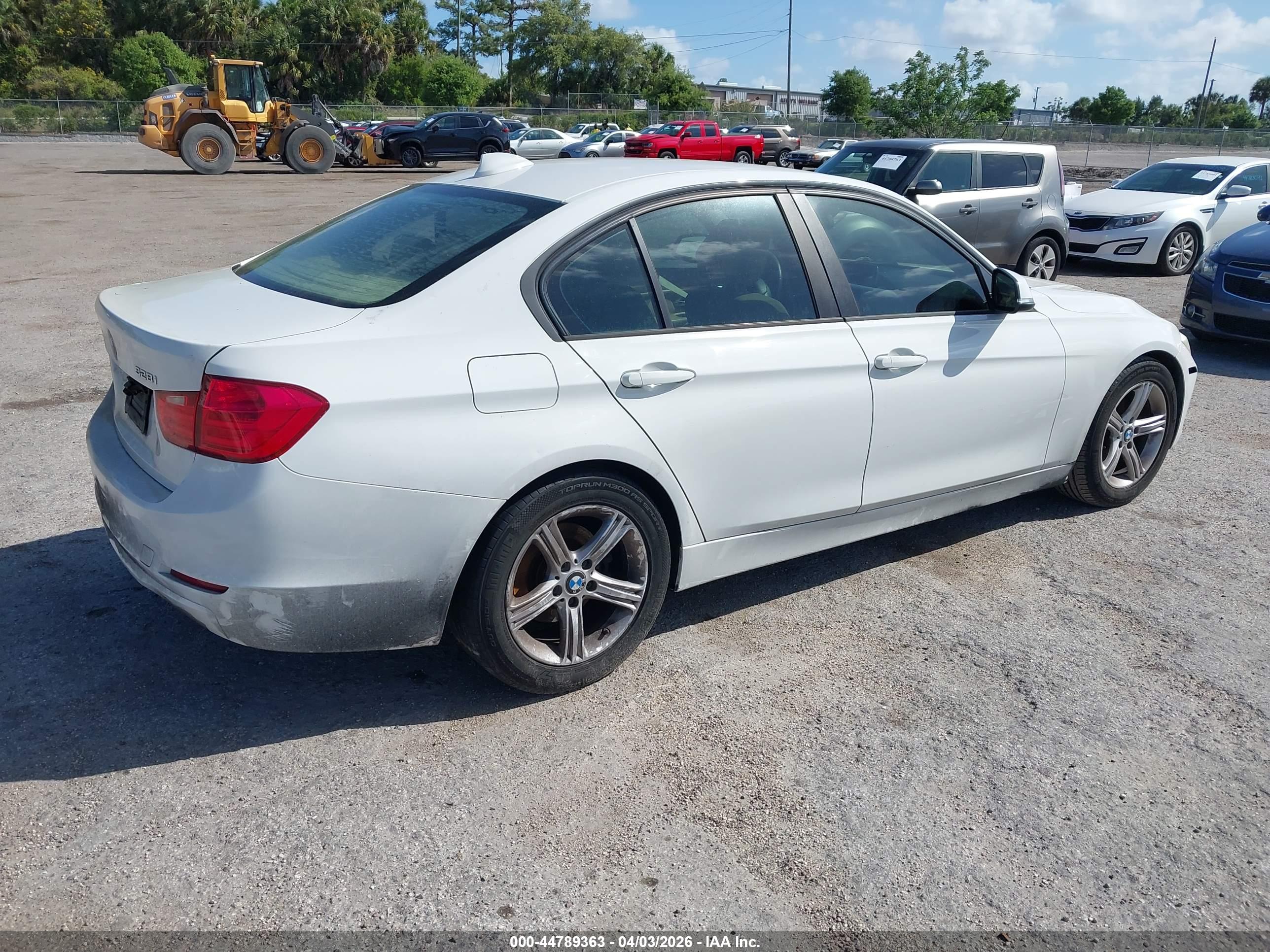 BMW 328I image 4