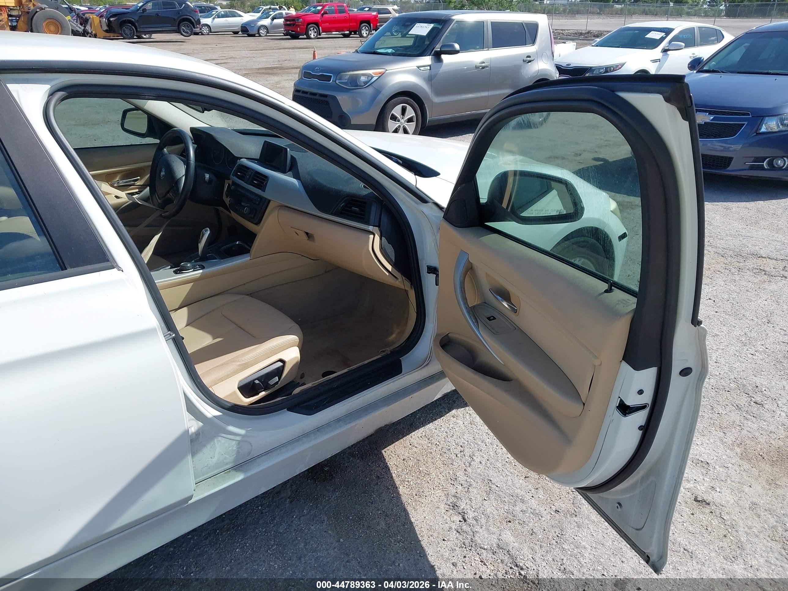BMW 328I image 5