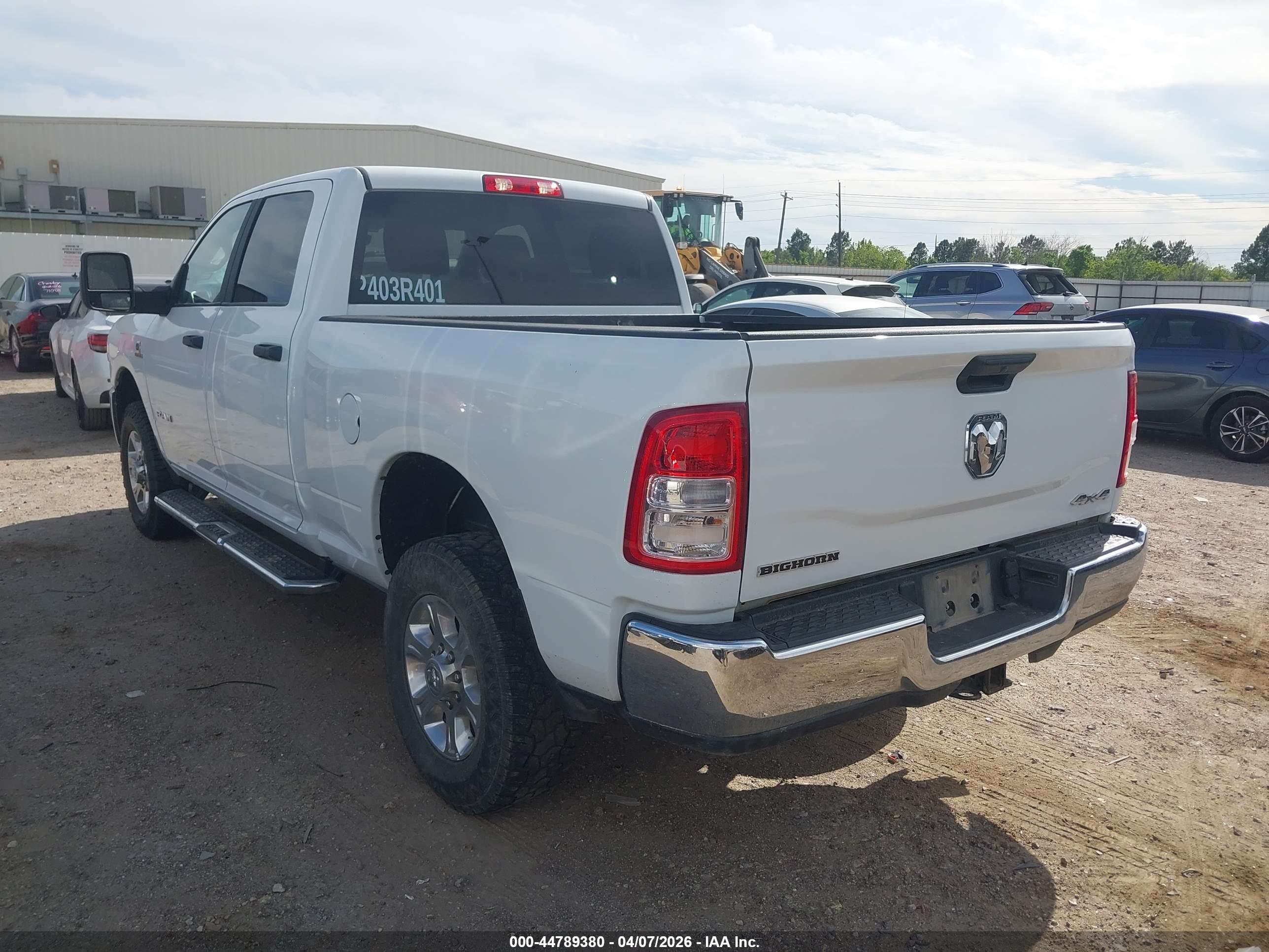 RAM 2500 image 3
